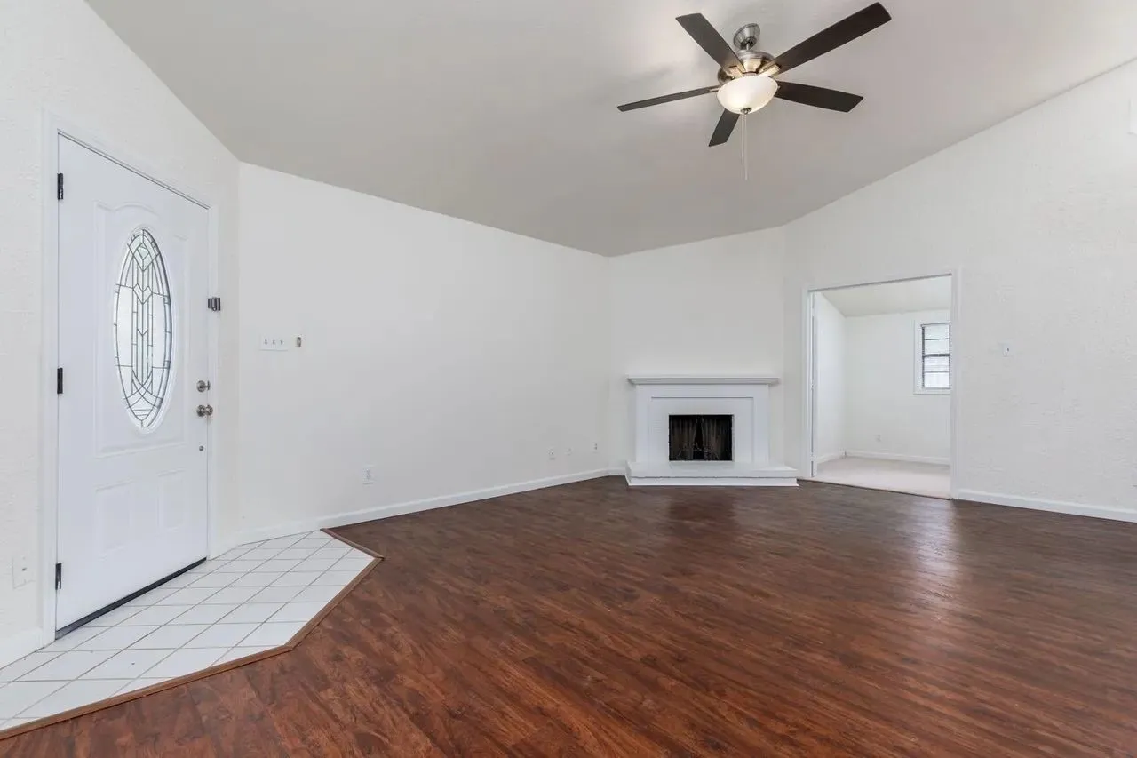 Single Family Residence For Rent in Collin County , 33 Crockett Court, Allen, Texas 75002, 3 Bedroom, 2 Bathroom, 1 Garage spaces, 1,280 Sqft, built in 1984, mls#21321463, Real Estate Agent in Allen, Homes For Rent in Collin county, Homes For Rent in Allen, Realtor in Allen Texas, Real Estate Brokerage Independent Realty Texas, Luminita Cordes Realtor