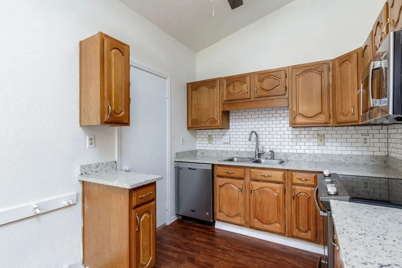 Single Family Residence For Rent in Collin County , 33 Crockett Court, Allen, Texas 75002, 3 Bedroom, 2 Bathroom, 1 Garage spaces, 1,280 Sqft, built in 1984, mls#21321463, Real Estate Agent in Allen, Homes For Rent in Collin county, Homes For Rent in Allen, Realtor in Allen Texas, Real Estate Brokerage Independent Realty Texas, Luminita Cordes Realtor