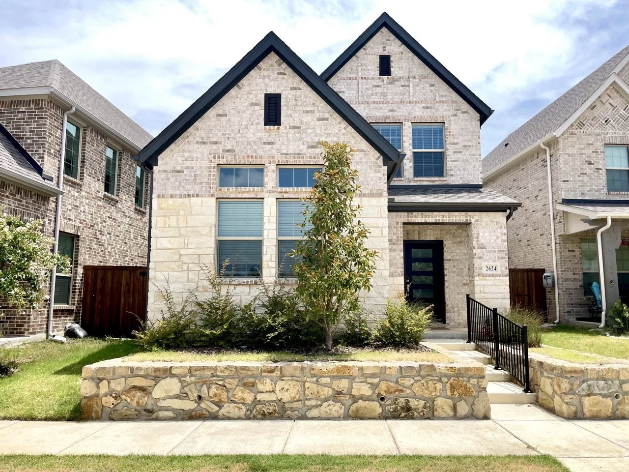 Single Family Residence For Rent in Denton County , 2624 Wellington Lane, Corinth, Texas 76210, 3 Bedroom, 3 Bathroom, 2 Garage spaces, 2,356 Sqft, built in 2024, mls#21331325, Real Estate Agent in Corinth, Homes For Rent in Denton county, Homes For Rent in Corinth, Realtor in Corinth Texas, Real Estate Brokerage Independent Realty Texas, Luminita Cordes Realtor
