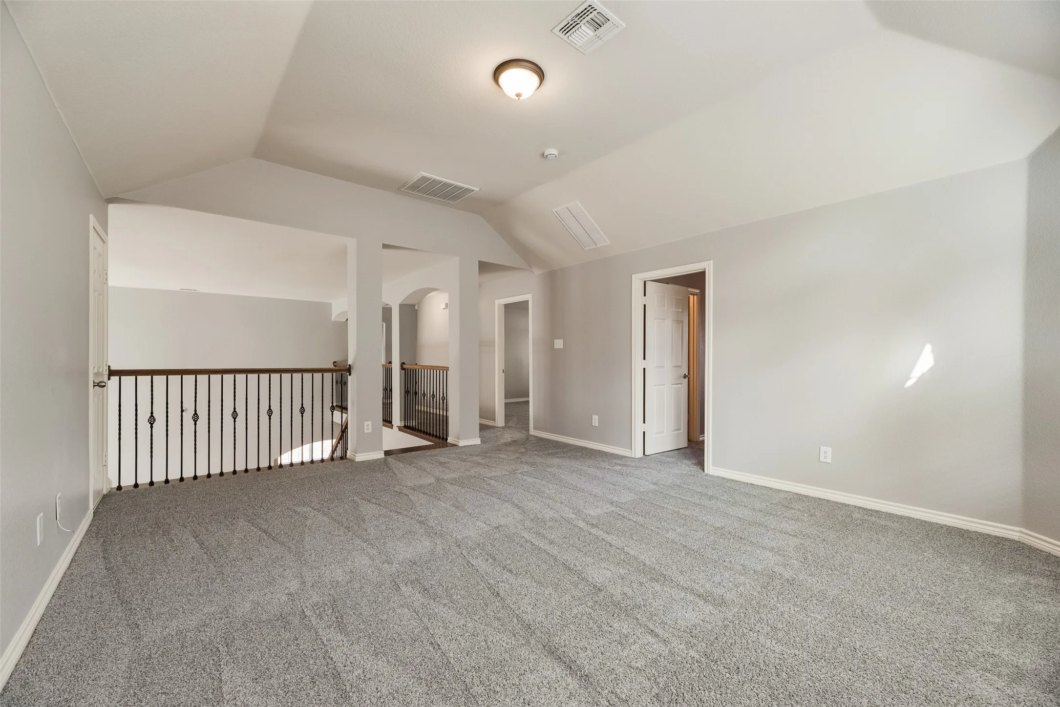 Single Family Residence For Rent in Collin County , 213 Palomino Court, Celina, Texas 75009, 5 Bedroom, 4 Bathroom, 3 Garage spaces, 3,402 Sqft, built in 2007, mls#21335804, Real Estate Agent in Celina, Homes For Rent in Collin county, Homes For Rent in Celina, Realtor in Celina Texas, Real Estate Brokerage Independent Realty Texas, Luminita Cordes Realtor
