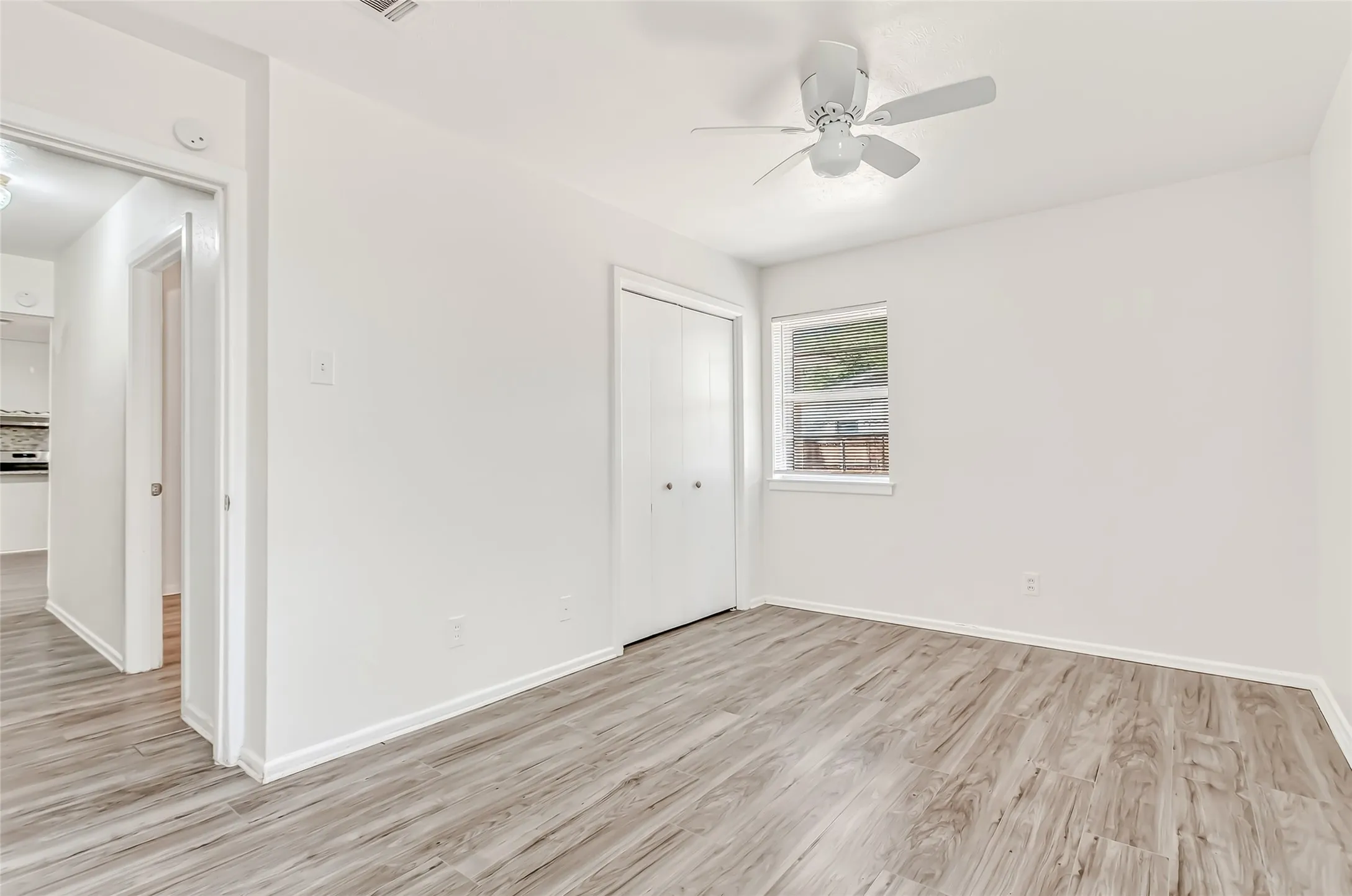 Single Family Residence For Sale in Dallas County , 3009 W 11th Street, Irving, Texas 75060, 3 Bedroom, 2 Bathroom, 2 Garage spaces, 1,762 Sqft, built in 1961, mls#21335812, Real Estate Agent in Irving, Homes For Sale in Dallas county, Homes For Sale in Irving, Realtor in Irving Texas, Real Estate Brokerage Independent Realty Texas, Luminita Cordes Realtor