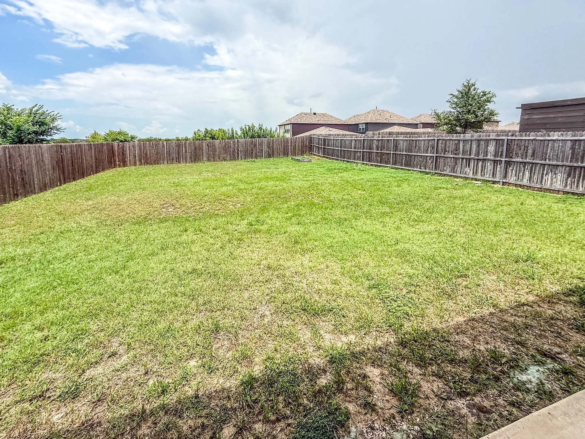 Single Family Residence For Sale in Denton County , 709 Alton Drive, Aubrey, Texas 76227, 3 Bedroom, 2 Bathroom, 2 Garage spaces, 1,258 Sqft, built in 2019, mls#21335790, Real Estate Agent in Aubrey, Homes For Sale in Denton county, Homes For Sale in Aubrey, Realtor in Aubrey Texas, Real Estate Brokerage Independent Realty Texas, Luminita Cordes Realtor