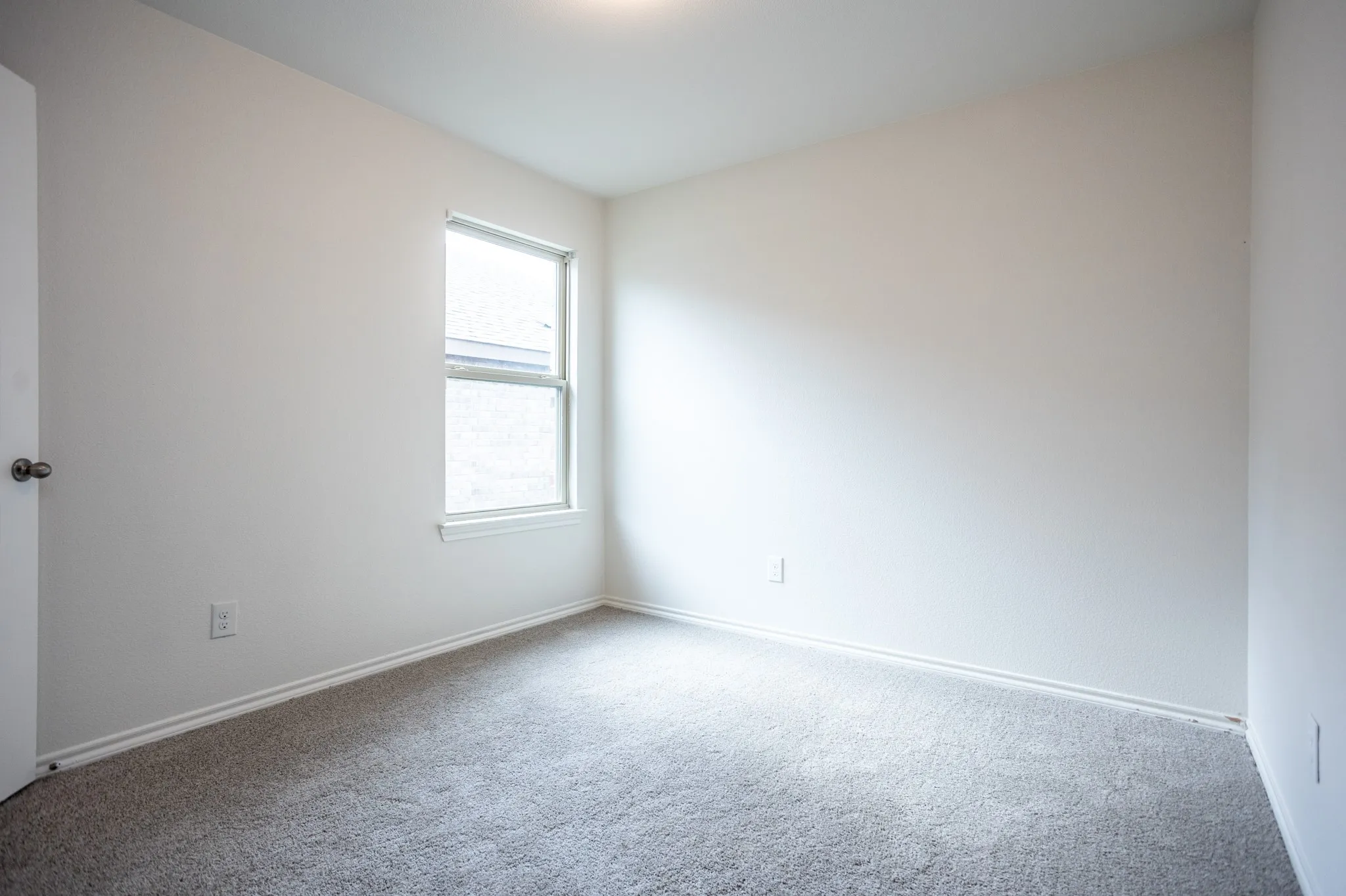 Single Family Residence For Sale in Denton County , 709 Alton Drive, Aubrey, Texas 76227, 3 Bedroom, 2 Bathroom, 2 Garage spaces, 1,258 Sqft, built in 2019, mls#21335790, Real Estate Agent in Aubrey, Homes For Sale in Denton county, Homes For Sale in Aubrey, Realtor in Aubrey Texas, Real Estate Brokerage Independent Realty Texas, Luminita Cordes Realtor