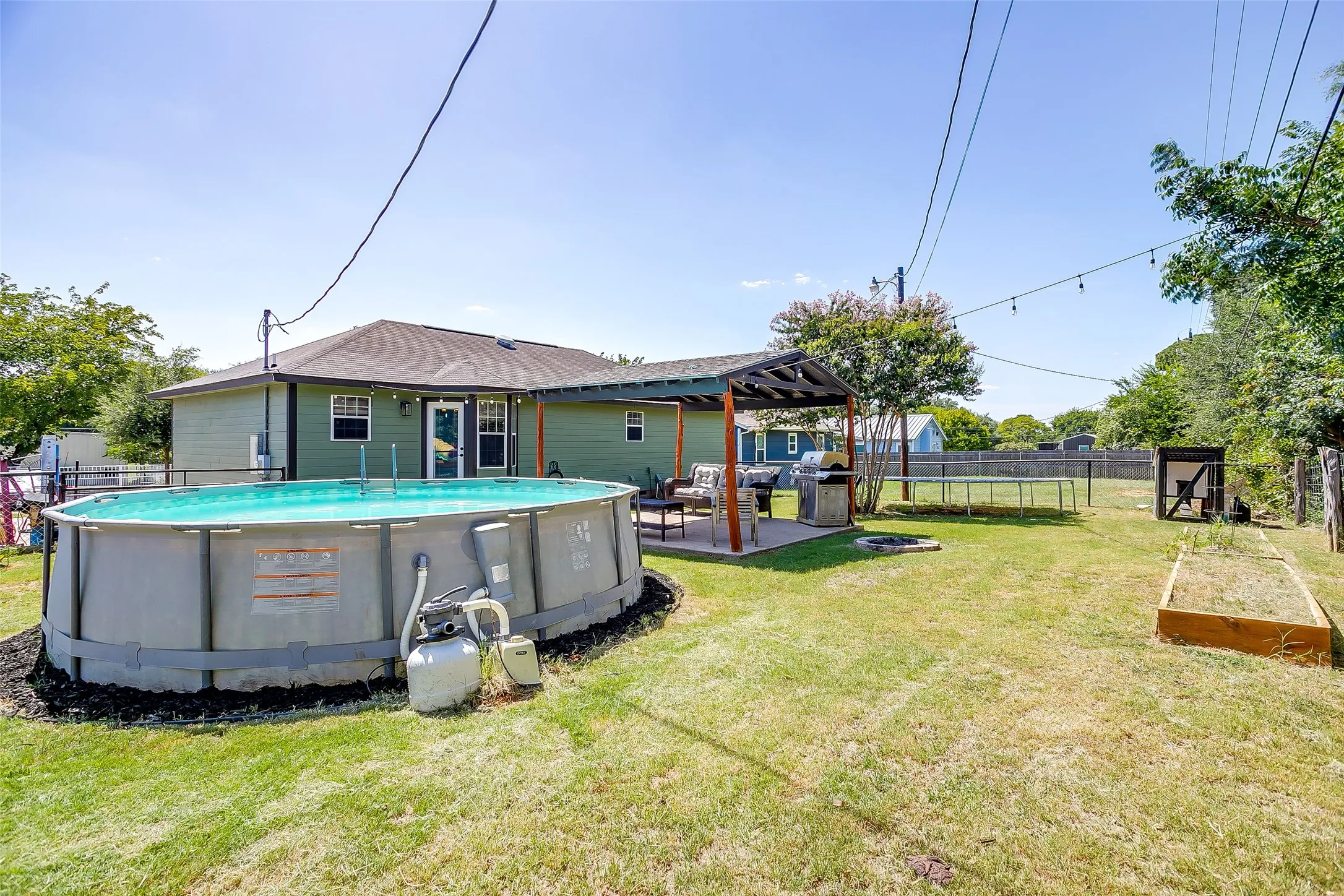 Single Family Residence For Sale in Hood County , 6605 Six J Court, Granbury, Texas 76049, 3 Bedroom, 2 Bathroom, Garage spaces, 1,173 Sqft, built in 2006, mls#21335817, Real Estate Agent in Granbury, Homes For Sale in Hood county, Homes For Sale in Granbury, Realtor in Granbury Texas, Real Estate Brokerage Independent Realty Texas, Luminita Cordes Realtor