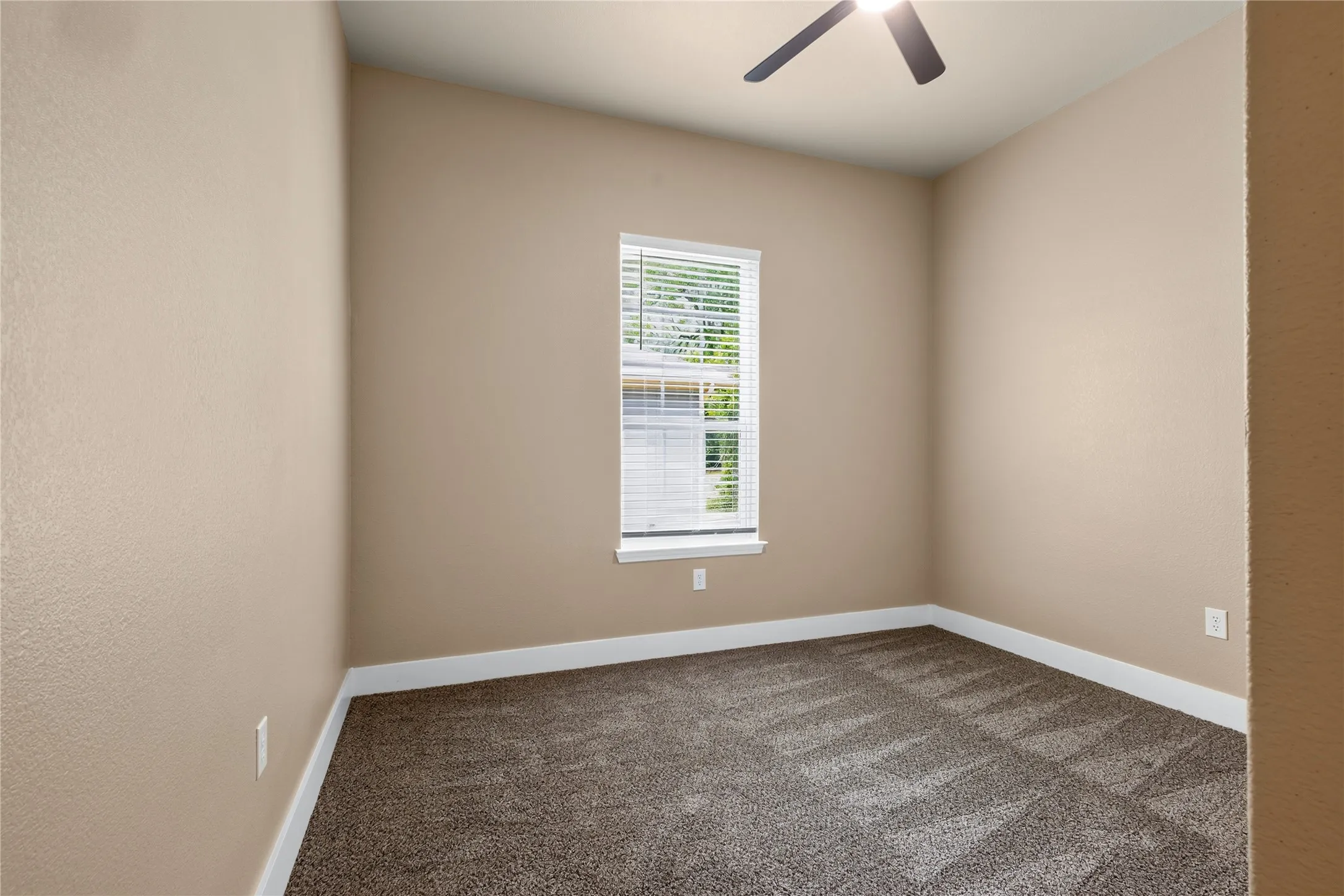 Single Family Residence For Sale in Fannin County , 403 S 4th Street, Bonham, Texas 75418, 3 Bedroom, 2 Bathroom, 2 Garage spaces, 1,473 Sqft, built in 2026, Price $285,000, mls#21335690, Real Estate Agent in Bonham, Homes For Sale in Fannin county, Homes For Sale in Bonham, Realtor in Bonham Texas, Real Estate Brokerage Independent Realty Texas, Luminita Cordes Realtor