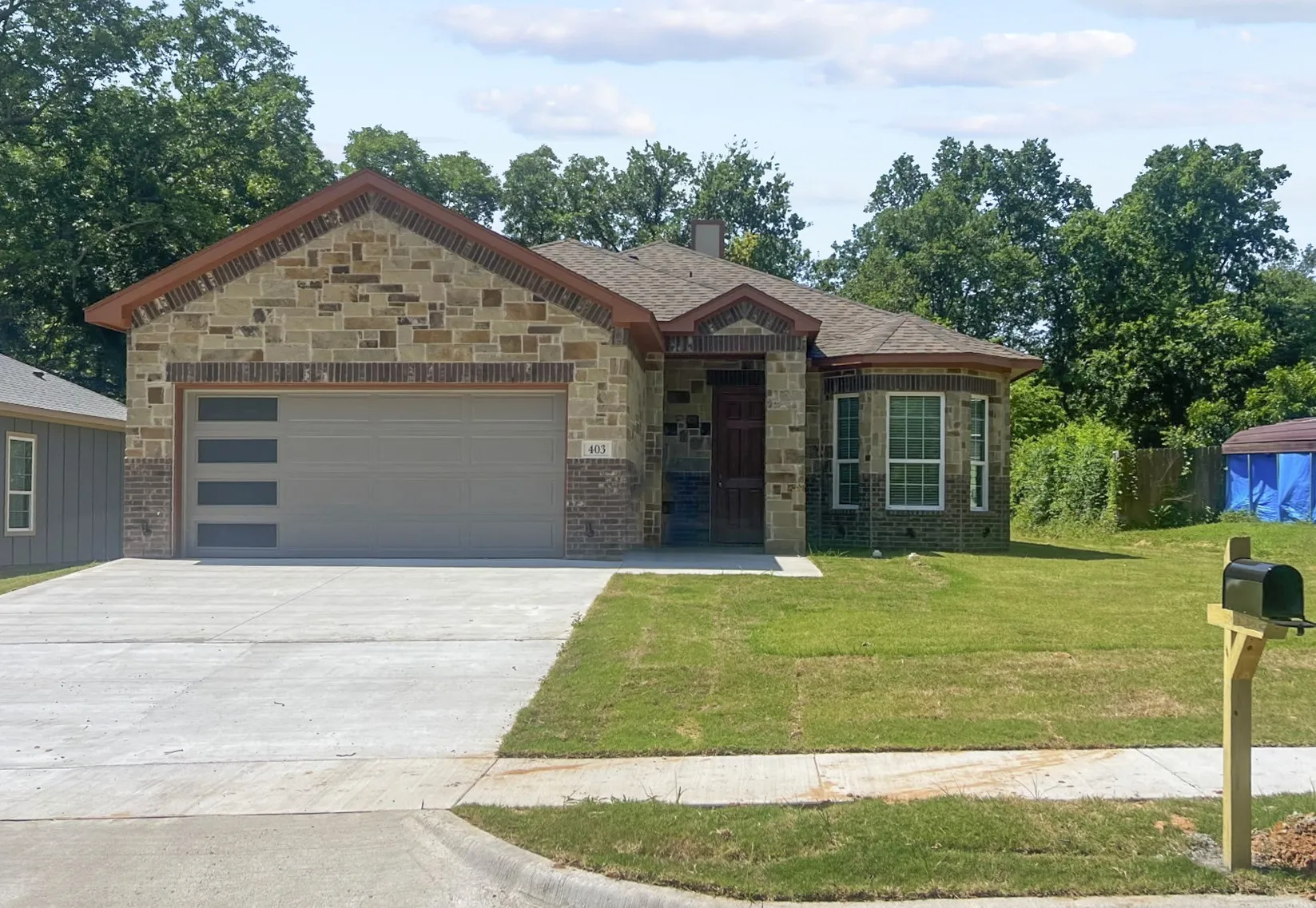 Single Family Residence For Sale in Fannin County , 403 S 4th Street, Bonham, Texas 75418, 3 Bedroom, 2 Bathroom, 2 Garage spaces, 1,473 Sqft, built in 2026, Price $285,000, mls#21335690, Real Estate Agent in Bonham, Homes For Sale in Fannin county, Homes For Sale in Bonham, Realtor in Bonham Texas, Real Estate Brokerage Independent Realty Texas, Luminita Cordes Realtor