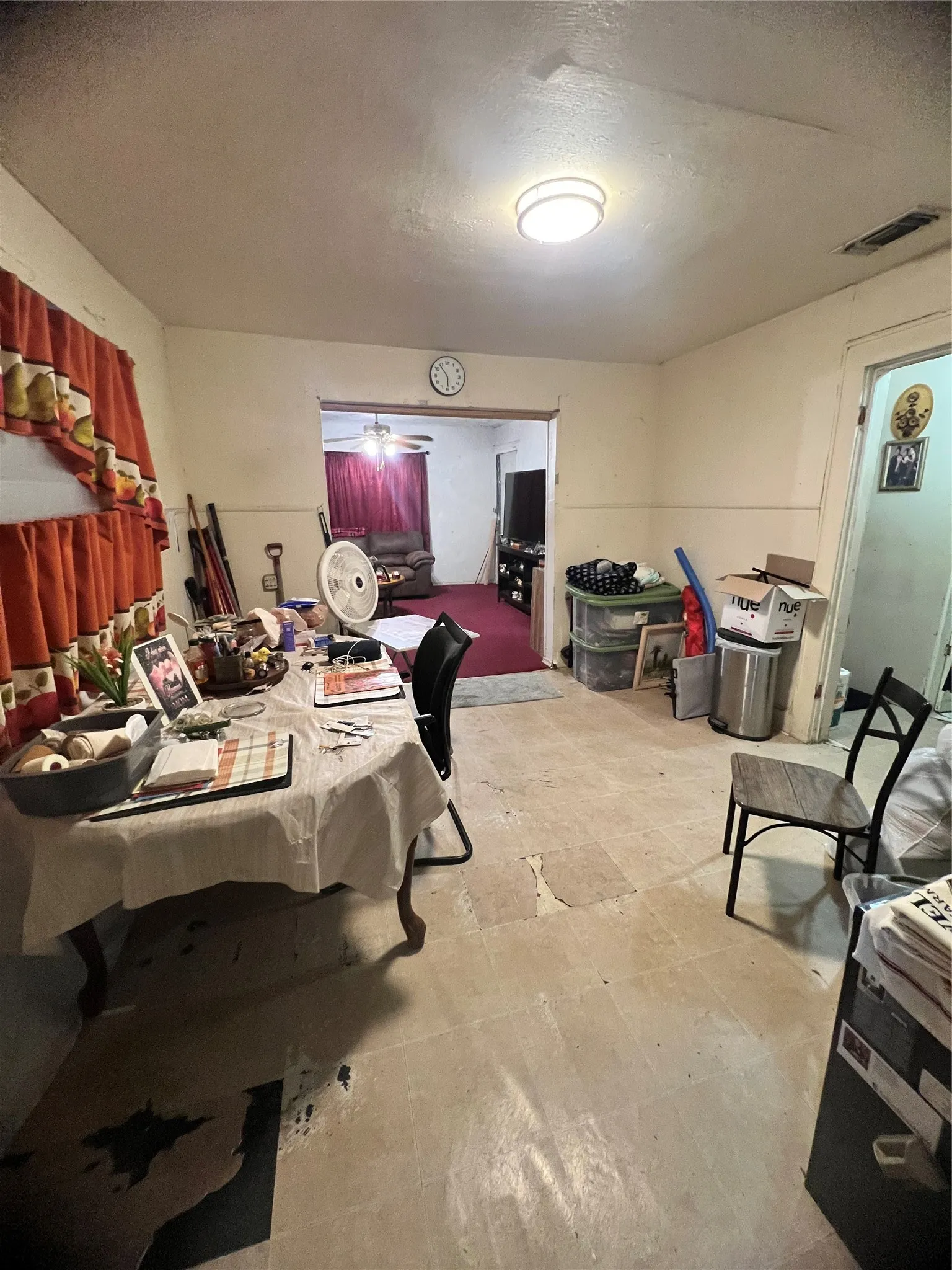 Single Family Residence For Sale in Tarrant County , 3208 Knox Street, Fort Worth, Texas 76119, 2 Bedroom, 1 Bathroom, Garage spaces, 1,064 Sqft, built in 1930, mls#21335793, Real Estate Agent in Fort Worth, Homes For Sale in Tarrant county, Homes For Sale in Fort Worth, Realtor in Fort Worth Texas, Real Estate Brokerage Independent Realty Texas, Luminita Cordes Realtor