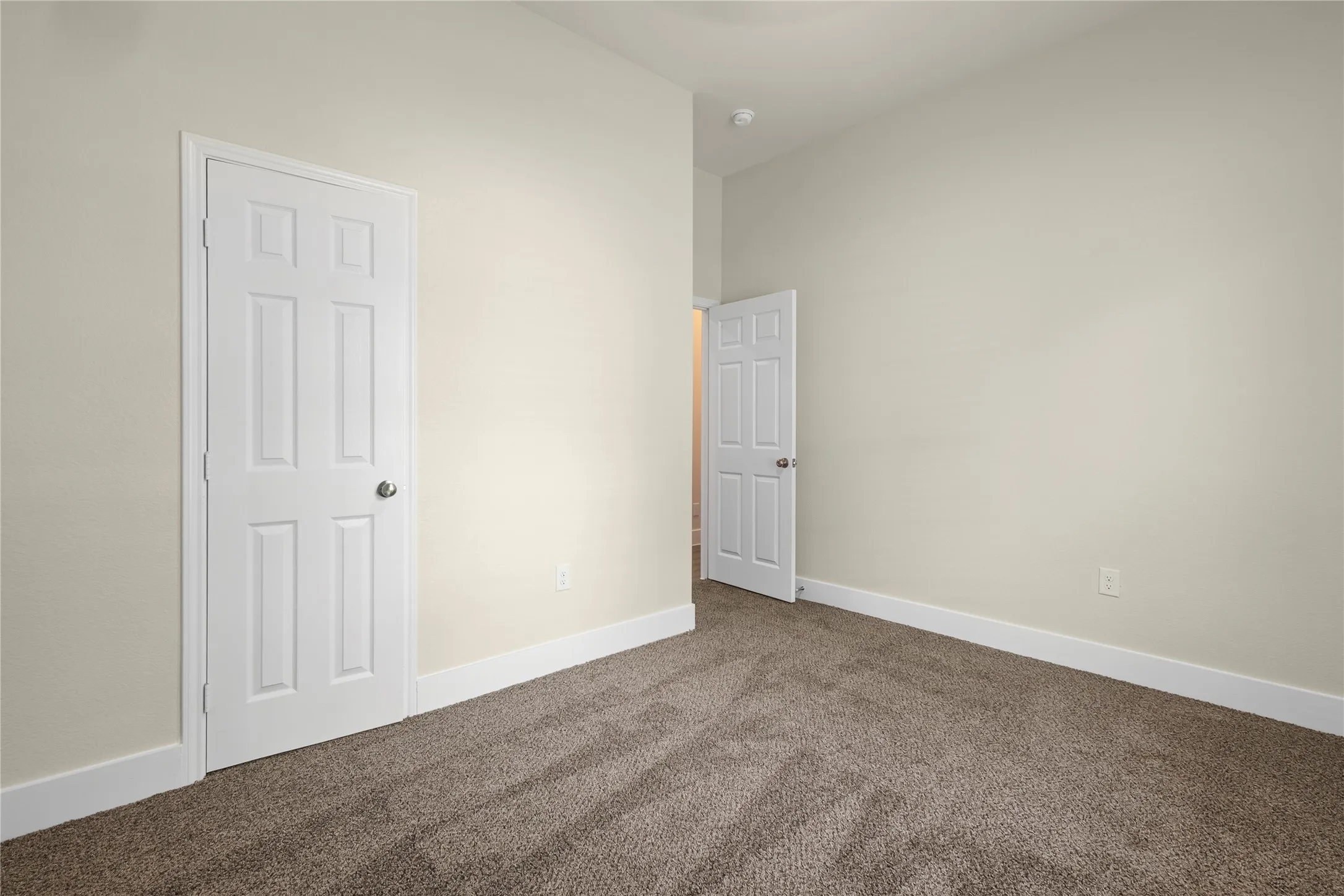Single Family Residence For Sale in Fannin County , 613 S 5th Street, Bonham, Texas 75418, 3 Bedroom, 2 Bathroom, 2 Garage spaces, 1,473 Sqft, built in 2026, Price $290,000, mls#21335697, Real Estate Agent in Bonham, Homes For Sale in Fannin county, Homes For Sale in Bonham, Realtor in Bonham Texas, Real Estate Brokerage Independent Realty Texas, Luminita Cordes Realtor