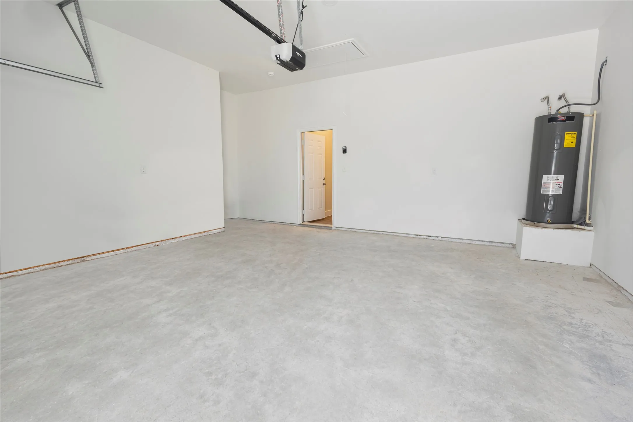 Single Family Residence For Sale in Fannin County , 613 S 5th Street, Bonham, Texas 75418, 3 Bedroom, 2 Bathroom, 2 Garage spaces, 1,473 Sqft, built in 2026, Price $290,000, mls#21335697, Real Estate Agent in Bonham, Homes For Sale in Fannin county, Homes For Sale in Bonham, Realtor in Bonham Texas, Real Estate Brokerage Independent Realty Texas, Luminita Cordes Realtor
