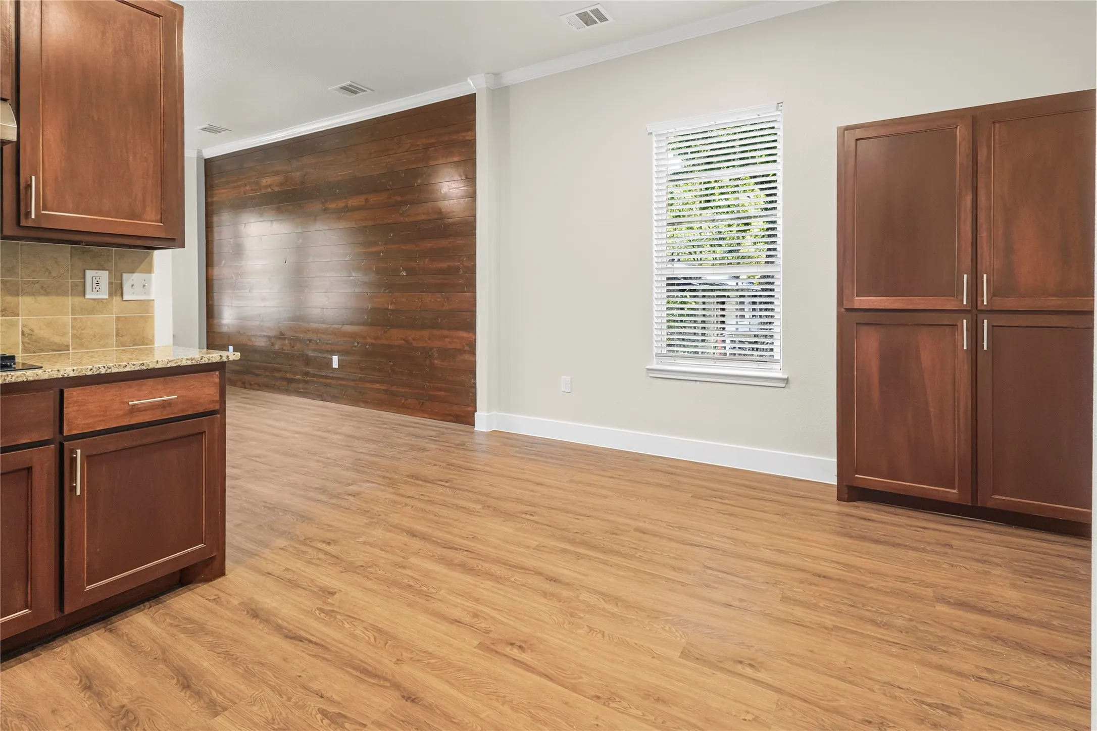 Single Family Residence For Sale in Fannin County , 613 S 5th Street, Bonham, Texas 75418, 3 Bedroom, 2 Bathroom, 2 Garage spaces, 1,473 Sqft, built in 2026, Price $290,000, mls#21335697, Real Estate Agent in Bonham, Homes For Sale in Fannin county, Homes For Sale in Bonham, Realtor in Bonham Texas, Real Estate Brokerage Independent Realty Texas, Luminita Cordes Realtor