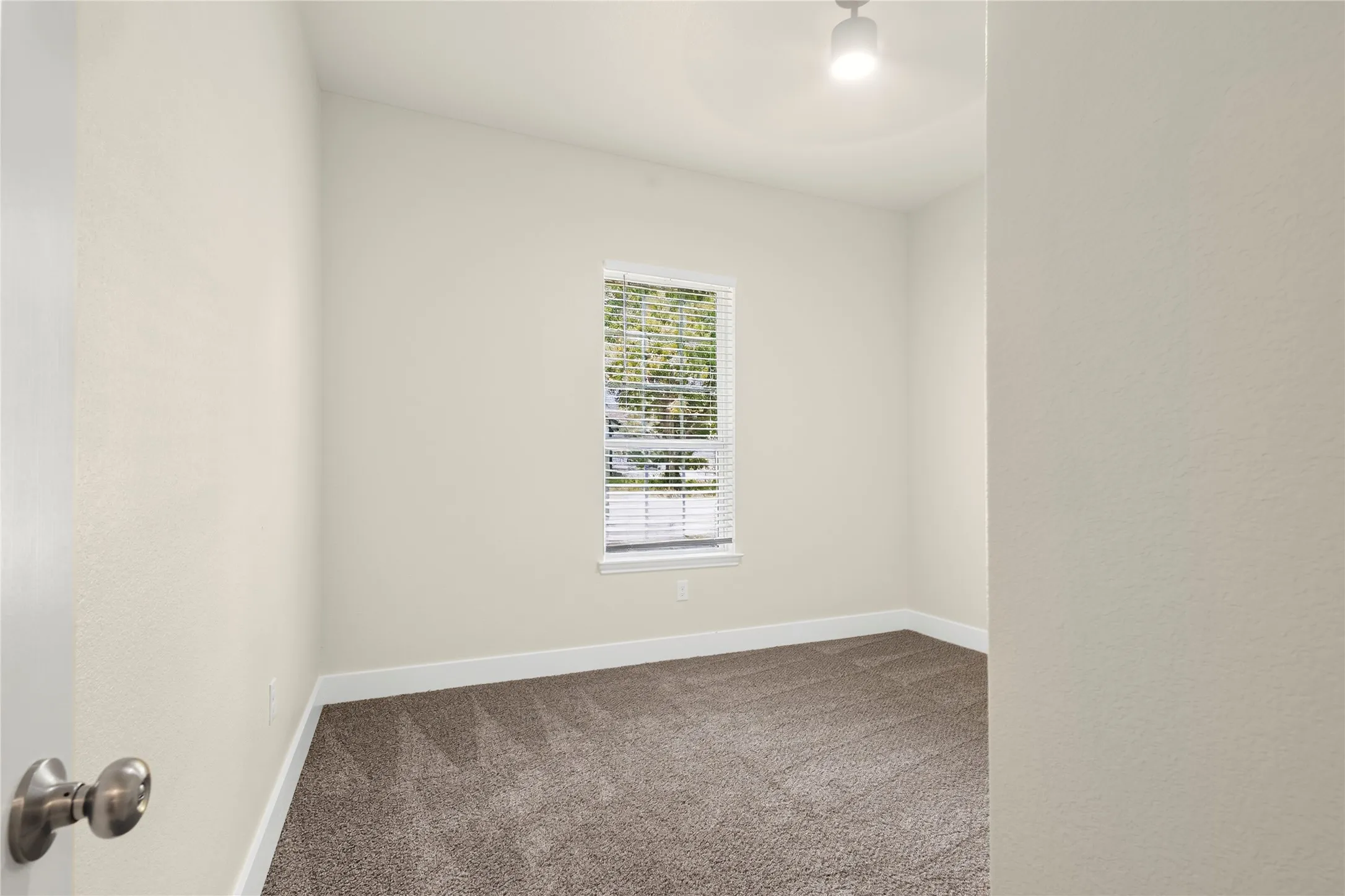 Single Family Residence For Sale in Fannin County , 613 S 5th Street, Bonham, Texas 75418, 3 Bedroom, 2 Bathroom, 2 Garage spaces, 1,473 Sqft, built in 2026, Price $290,000, mls#21335697, Real Estate Agent in Bonham, Homes For Sale in Fannin county, Homes For Sale in Bonham, Realtor in Bonham Texas, Real Estate Brokerage Independent Realty Texas, Luminita Cordes Realtor