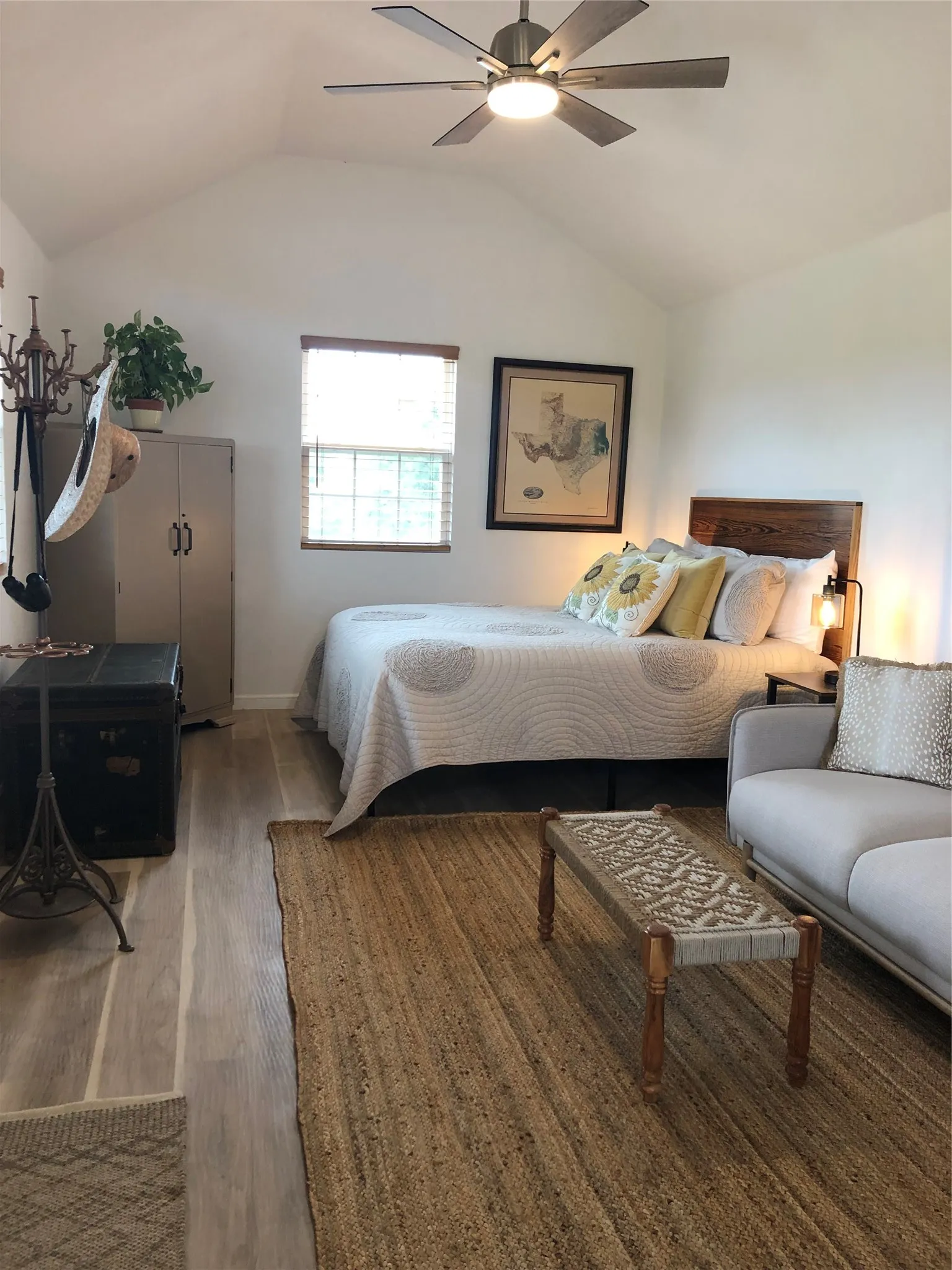 Guest House Bed