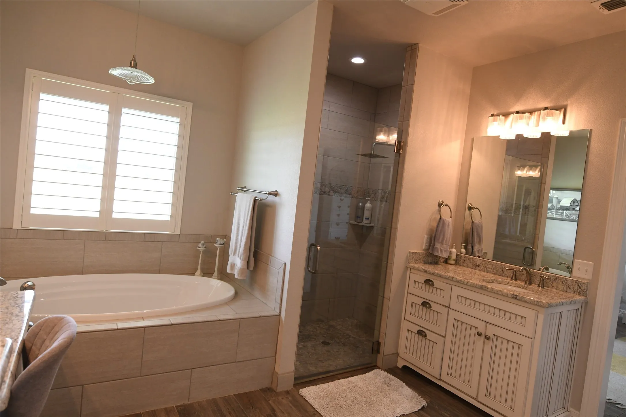 Ensuite Primary Bath