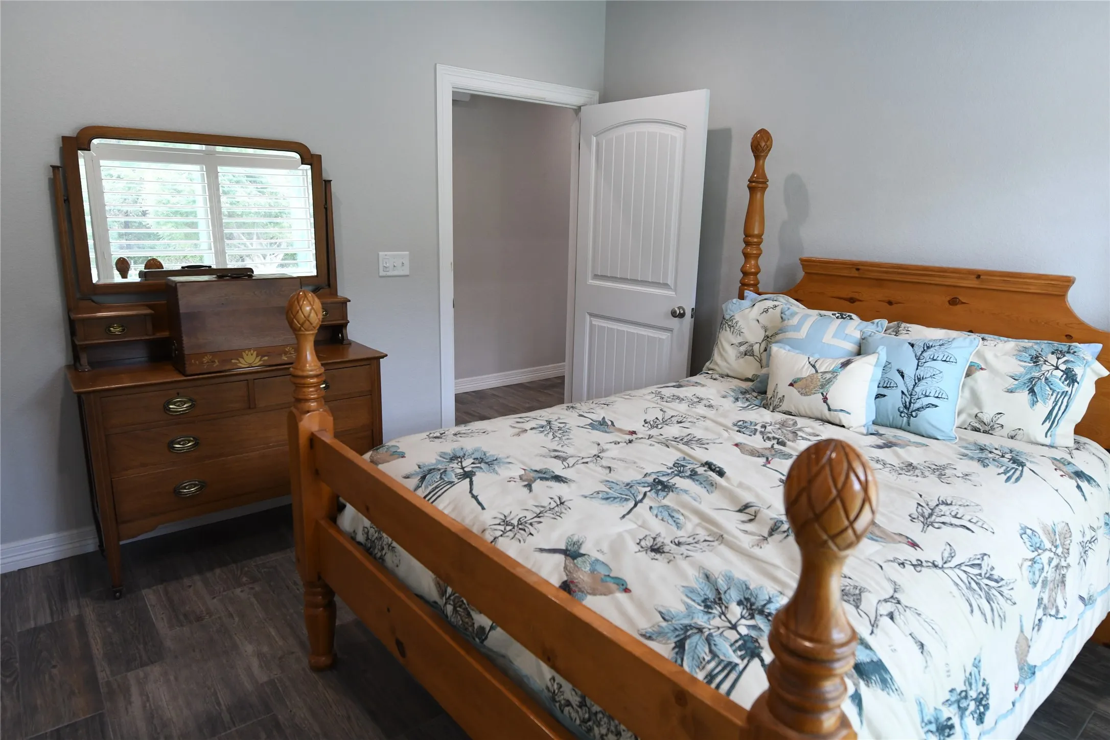 2nd Bedroom
