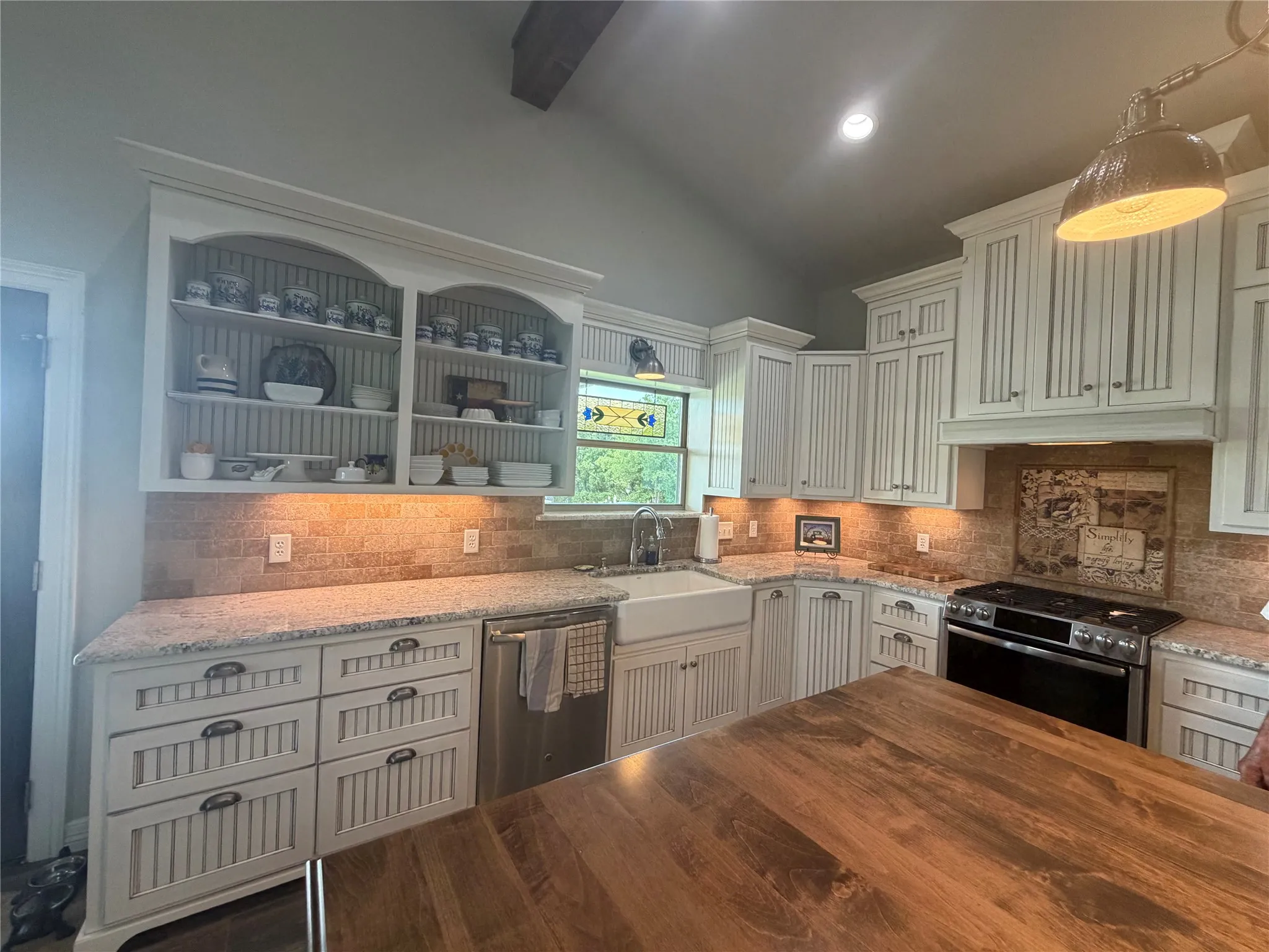 Farm For Sale in Montague County , 1809 Carminati Road, Montague, Texas 76251, 2 Bedroom, 2 Bathroom, 2 Garage spaces, 1,730 Sqft, built in 2017, mls#21334863, Real Estate Agent in Montague, Homes For Sale in Montague county, Homes For Sale in Montague, Realtor in Montague Texas, Real Estate Brokerage Independent Realty Texas, Luminita Cordes Realtor