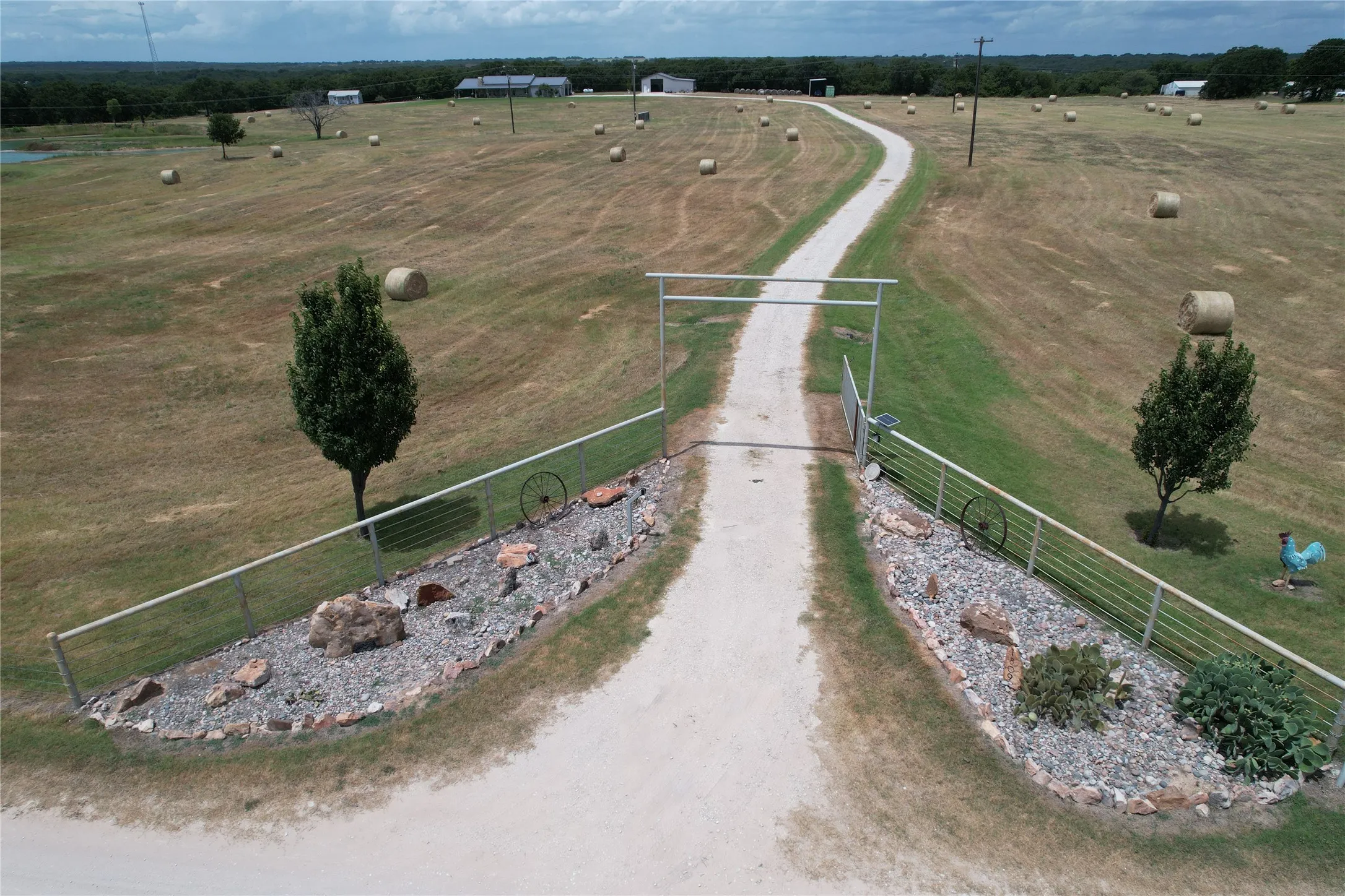 Farm For Sale in Montague County , 1809 Carminati Road, Montague, Texas 76251, 2 Bedroom, 2 Bathroom, 2 Garage spaces, 1,730 Sqft, built in 2017, mls#21334863, Real Estate Agent in Montague, Homes For Sale in Montague county, Homes For Sale in Montague, Realtor in Montague Texas, Real Estate Brokerage Independent Realty Texas, Luminita Cordes Realtor
