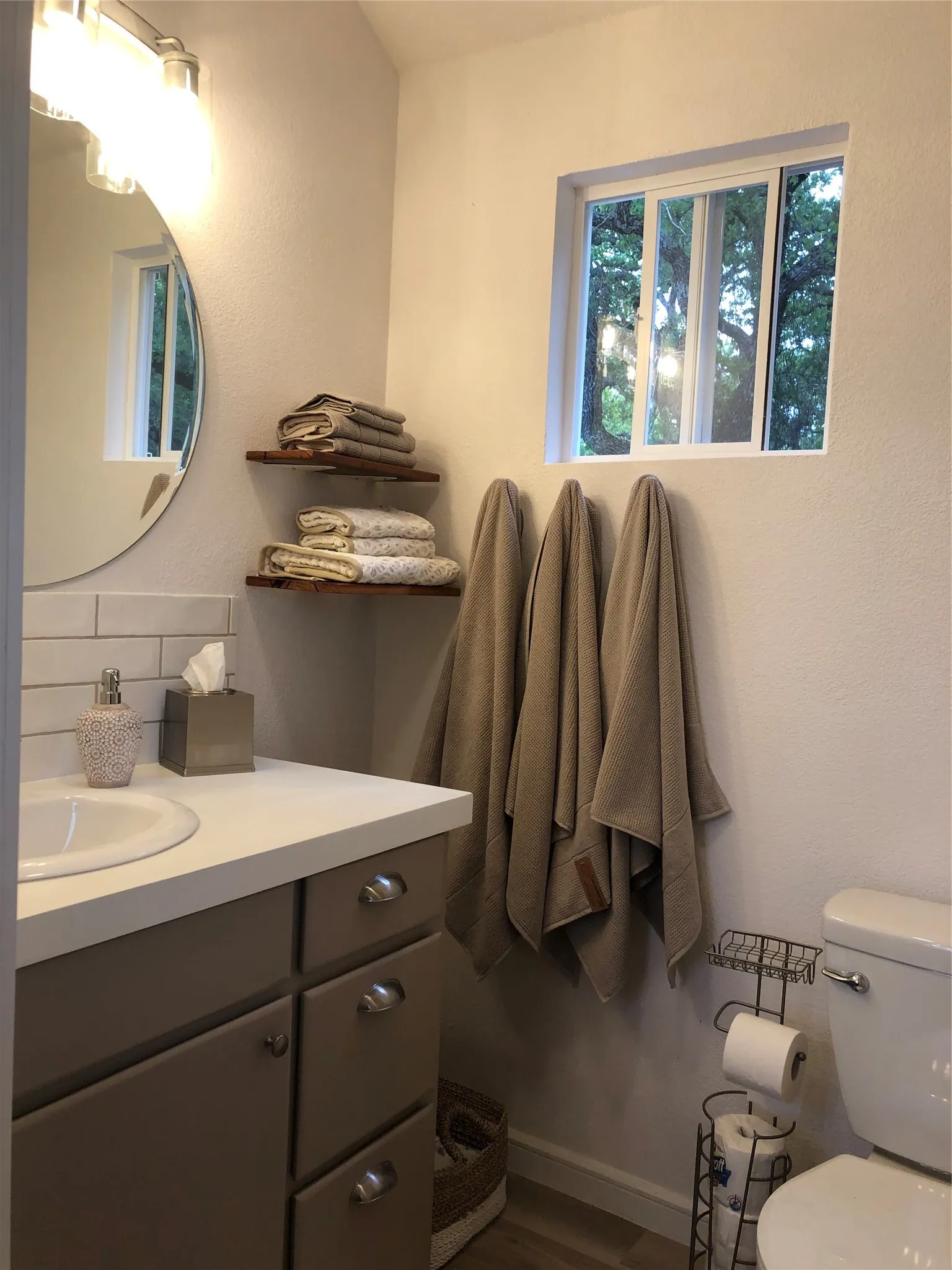 Guest House Bath