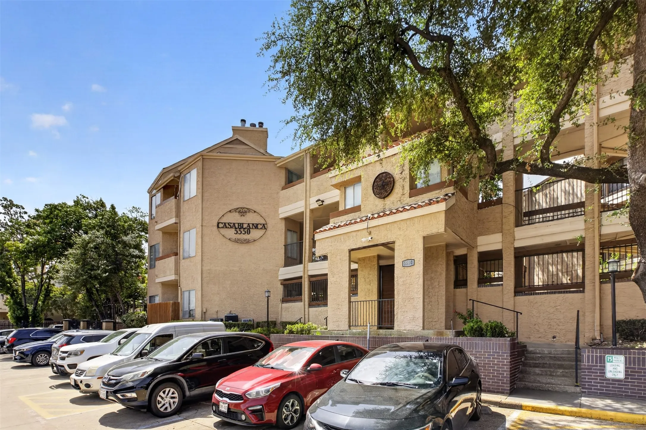 Condominium For Sale in Dallas County , 5550 Spring Valley Road G24, Dallas, Texas 75254, 2 Bedrooms, 2 Bathrooms, Garage spaces, 1,012 Sqft, built in 1983, Price $202,000, mls#21335803, Real Estate Agent in Dallas, Homes For Sale in Dallas county, Homes For Sale in Dallas, Realtor in Dallas Texas, Real Estate Brokerage Independent Realty Texas, Luminita Cordes Realtor