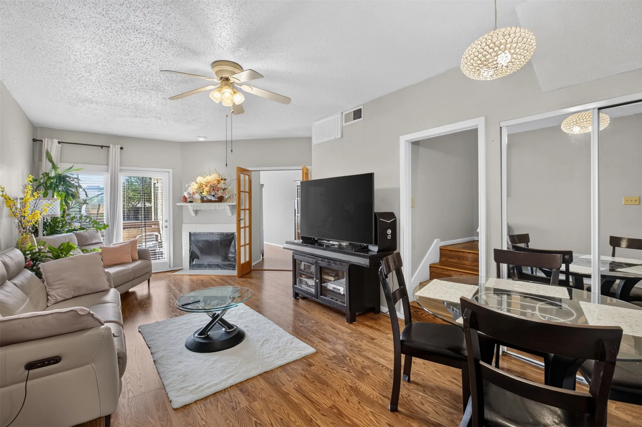Condominium For Sale in Dallas County , 5550 Spring Valley Road G24, Dallas, Texas 75254, 2 Bedrooms, 2 Bathrooms, Garage spaces, 1,012 Sqft, built in 1983, Price $202,000, mls#21335803, Real Estate Agent in Dallas, Homes For Sale in Dallas county, Homes For Sale in Dallas, Realtor in Dallas Texas, Real Estate Brokerage Independent Realty Texas, Luminita Cordes Realtor