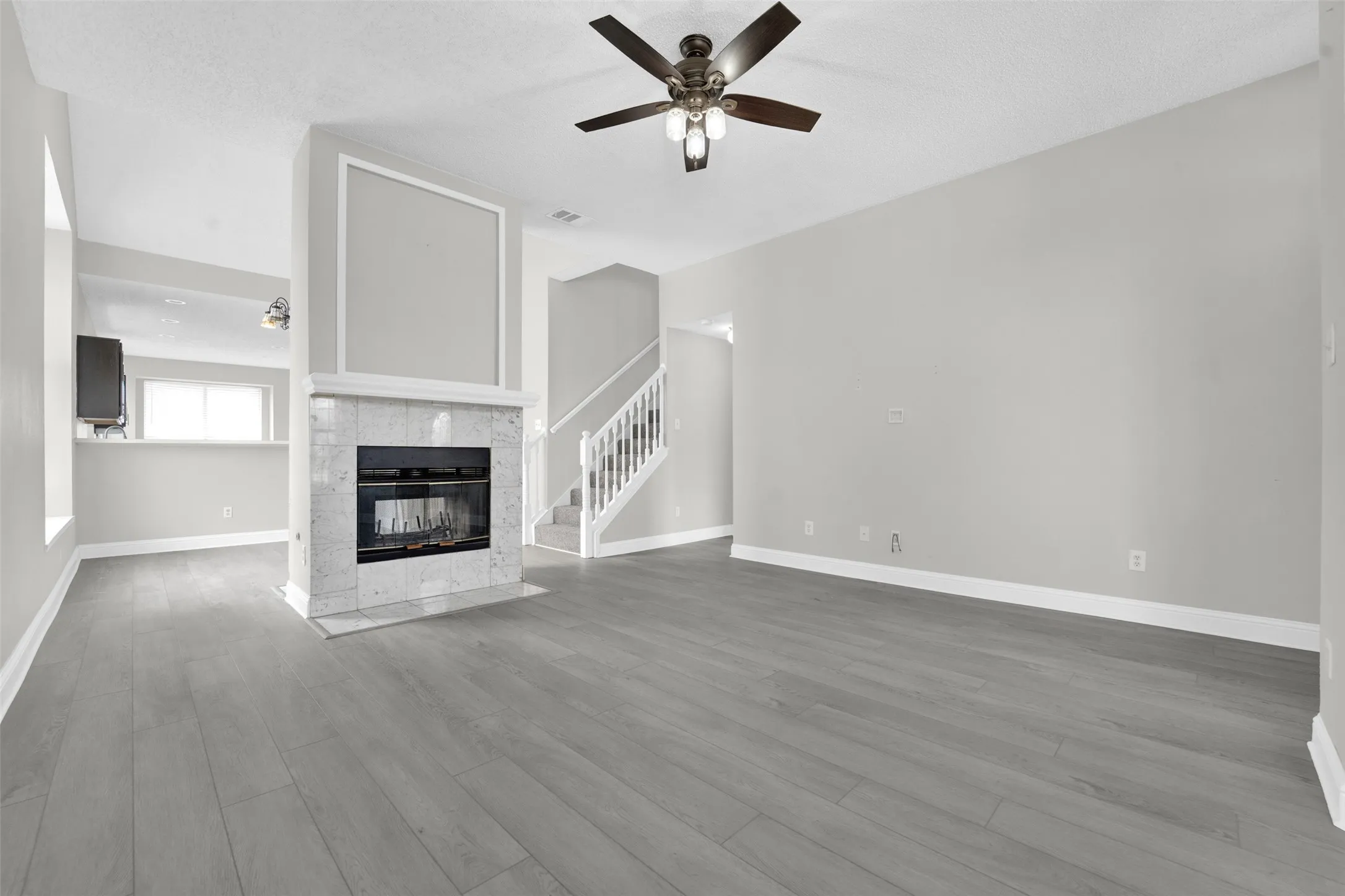 Single Family Residence For Rent in Dallas County , 1410 Post Oak Drive, Rowlett, Texas 75089, 3 Bedroom, 3 Bathroom, 2 Garage spaces, 1,681 Sqft, built in 1992, mls#21335828, Real Estate Agent in Rowlett, Homes For Rent in Dallas county, Homes For Rent in Rowlett, Realtor in Rowlett Texas, Real Estate Brokerage Independent Realty Texas, Luminita Cordes Realtor