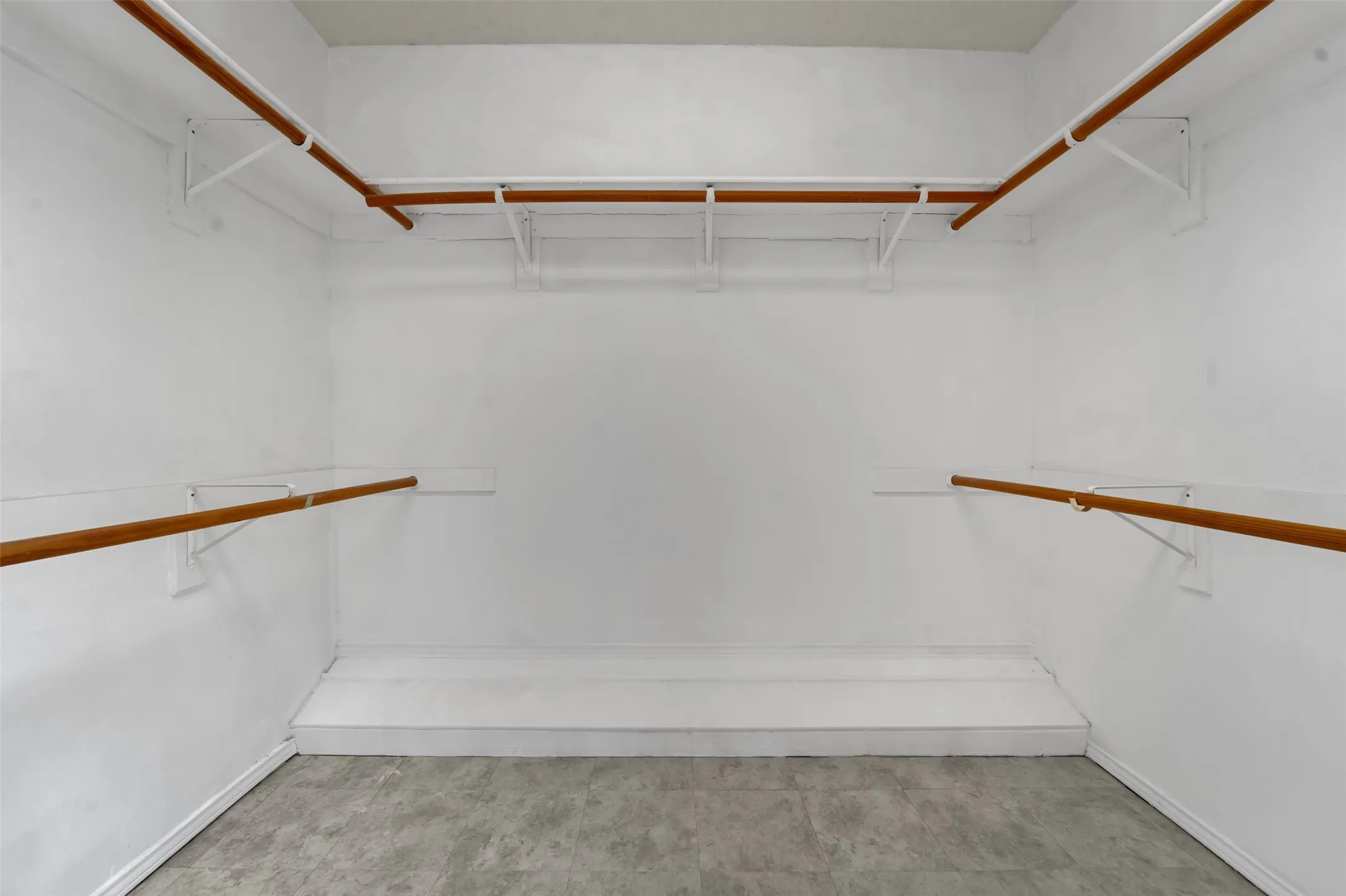 Single Family Residence For Rent in Dallas County , 1410 Post Oak Drive, Rowlett, Texas 75089, 3 Bedroom, 3 Bathroom, 2 Garage spaces, 1,681 Sqft, built in 1992, mls#21335828, Real Estate Agent in Rowlett, Homes For Rent in Dallas county, Homes For Rent in Rowlett, Realtor in Rowlett Texas, Real Estate Brokerage Independent Realty Texas, Luminita Cordes Realtor