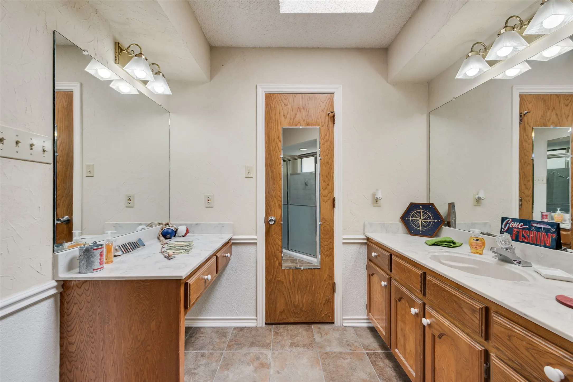 Single Family Residence For Sale in Ellis County , 607 S 2nd Street, Midlothian, Texas 76065, 3 Bedroom, 2 Bathroom, 2 Garage spaces, 1,621 Sqft, built in 1986, mls#21330298, Real Estate Agent in Midlothian, Homes For Sale in Ellis county, Homes For Sale in Midlothian, Realtor in Midlothian Texas, Real Estate Brokerage Independent Realty Texas, Luminita Cordes Realtor