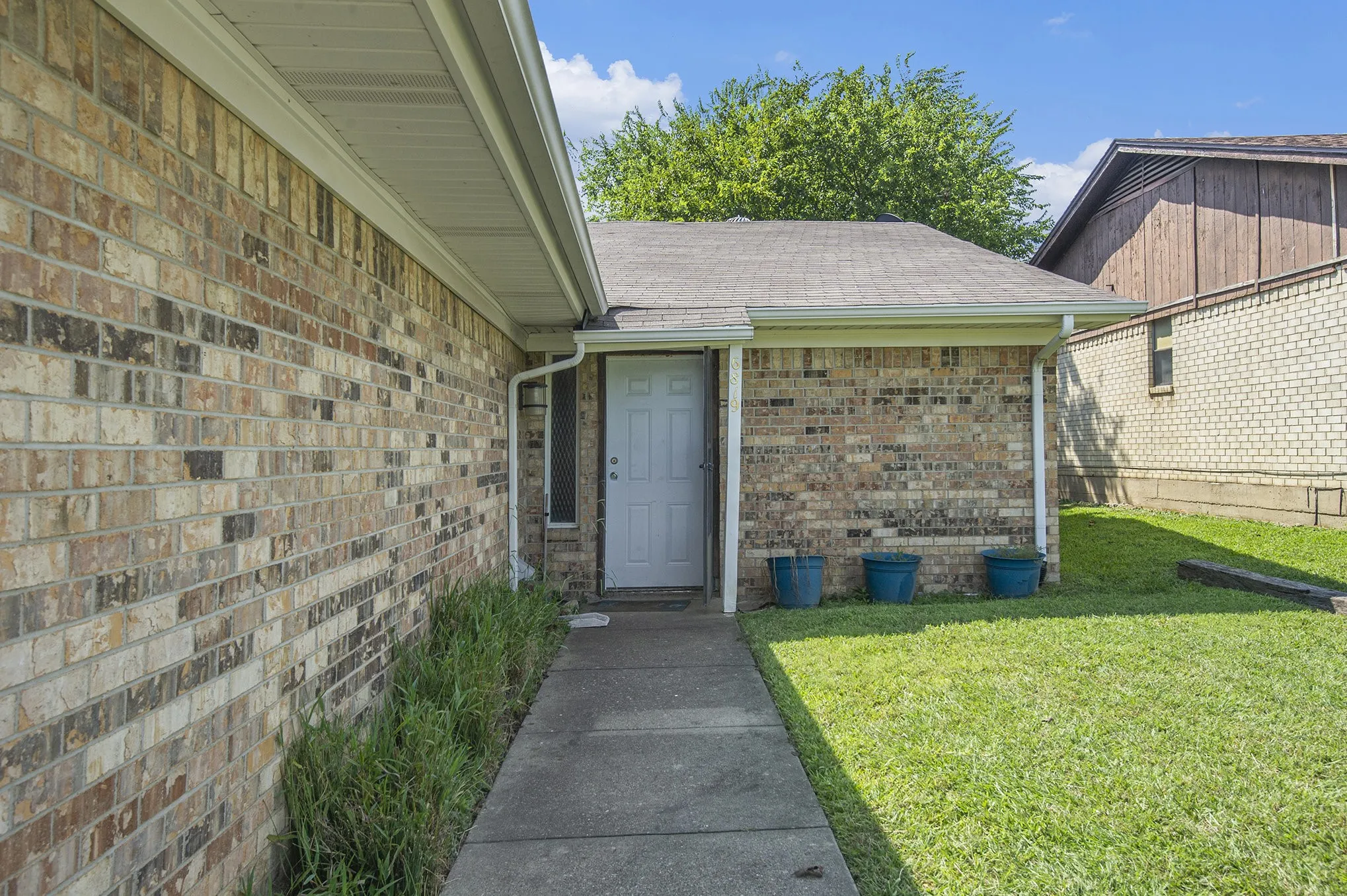 Duplex For Rent in Tarrant County , 6819 W Cleburne Road, Fort Worth, Texas 76133, 2 Bedroom, 1 Bathroom, 1 Garage spaces, 2,076 Sqft, built in 1978, mls#21335850, Real Estate Agent in Fort Worth, Homes For Rent in Tarrant county, Homes For Rent in Fort Worth, Realtor in Fort Worth Texas, Real Estate Brokerage Independent Realty Texas, Luminita Cordes Realtor