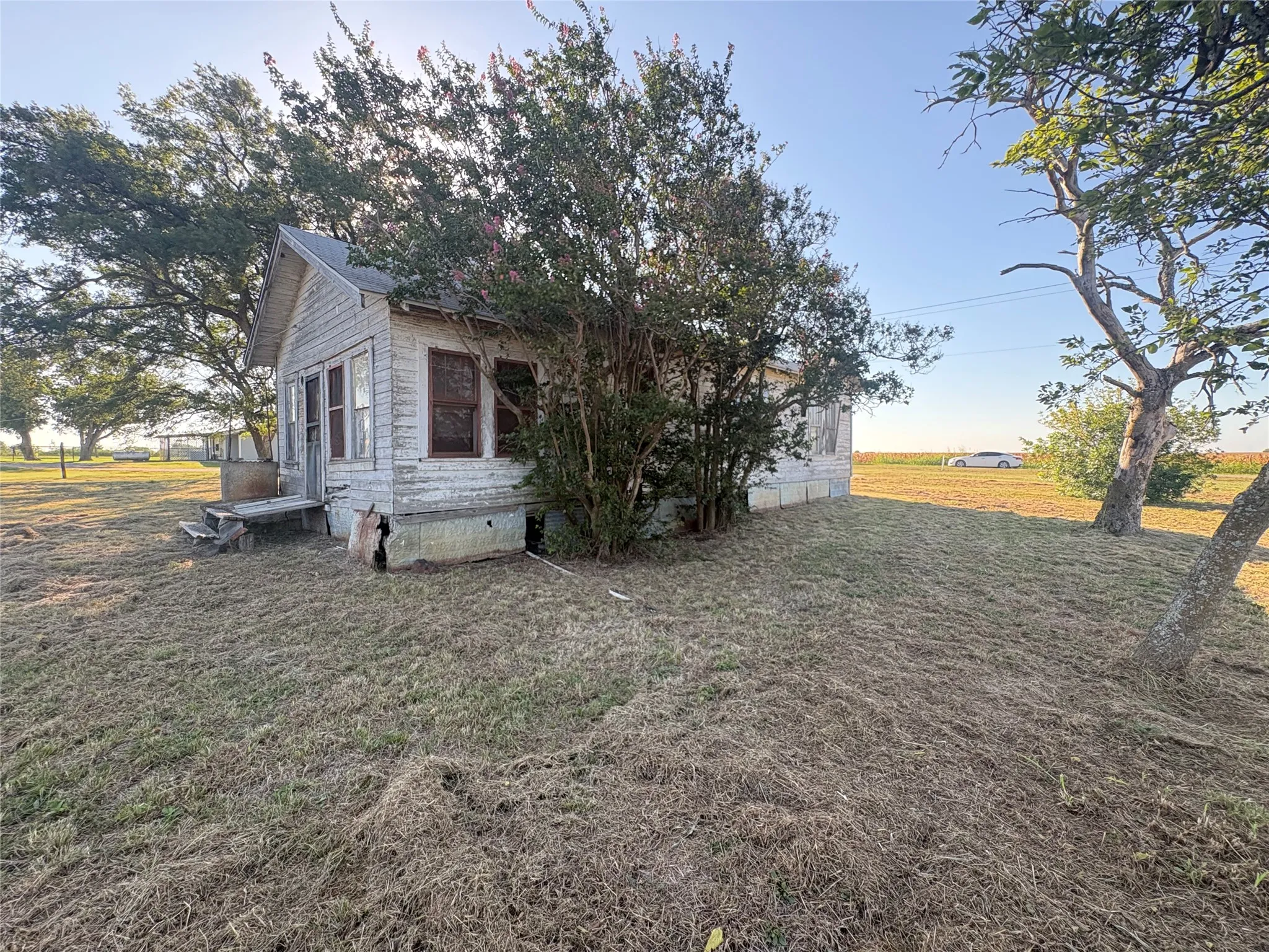 Single Family Residence For Sale in Mc Lennan County , 10847 Elk Road, Axtell, Texas 76624, 2 Bedroom, 1 Bathroom, Garage spaces, 1,102 Sqft, built in 1934, mls#21335637, Real Estate Agent in Axtell, Homes For Sale in Mc Lennan county, Homes For Sale in Axtell, Realtor in Axtell Texas, Real Estate Brokerage Independent Realty Texas, Luminita Cordes Realtor