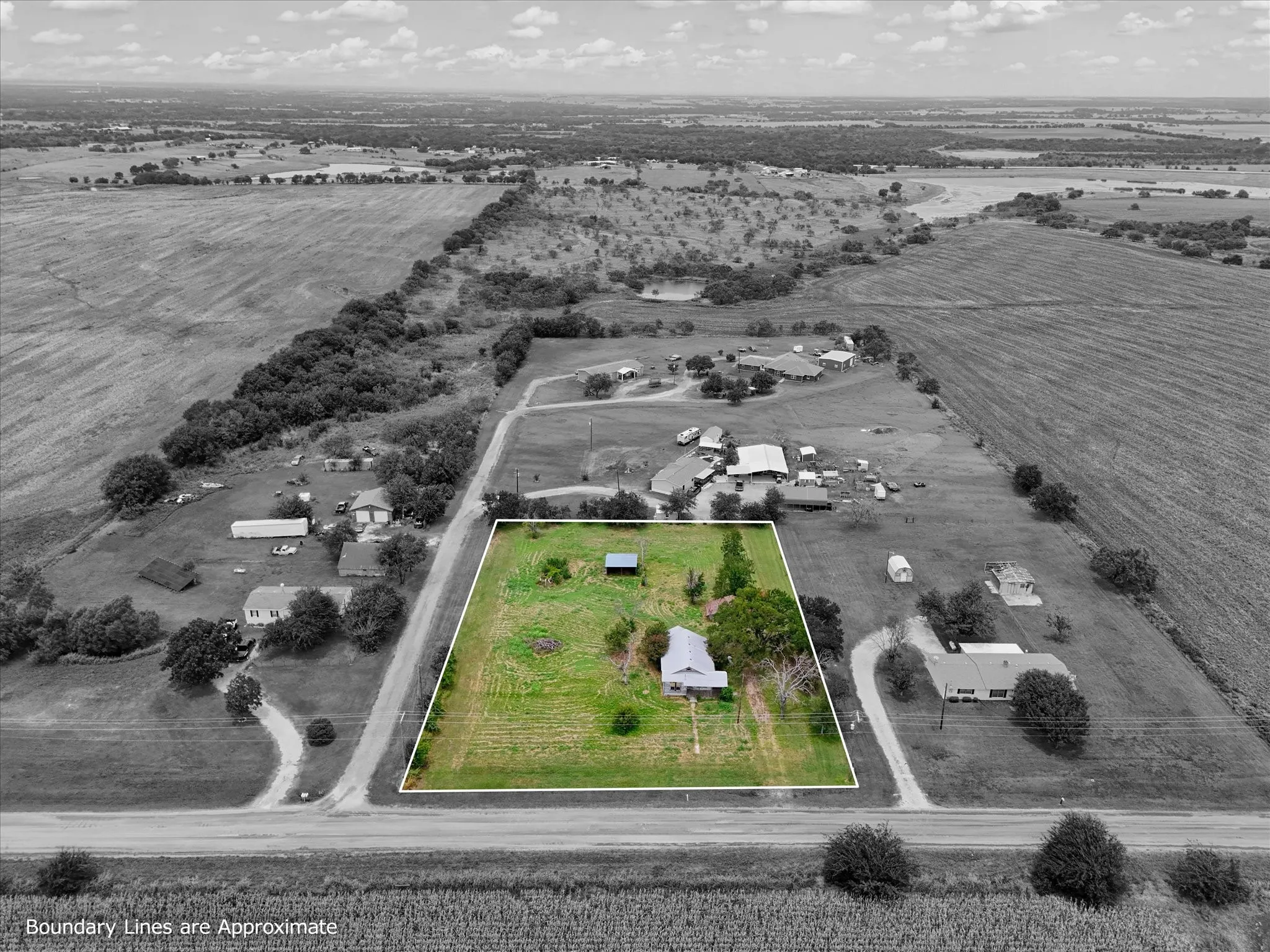 Single Family Residence For Sale in Mc Lennan County , 10847 Elk Road, Axtell, Texas 76624, 2 Bedroom, 1 Bathroom, Garage spaces, 1,102 Sqft, built in 1934, mls#21335637, Real Estate Agent in Axtell, Homes For Sale in Mc Lennan county, Homes For Sale in Axtell, Realtor in Axtell Texas, Real Estate Brokerage Independent Realty Texas, Luminita Cordes Realtor