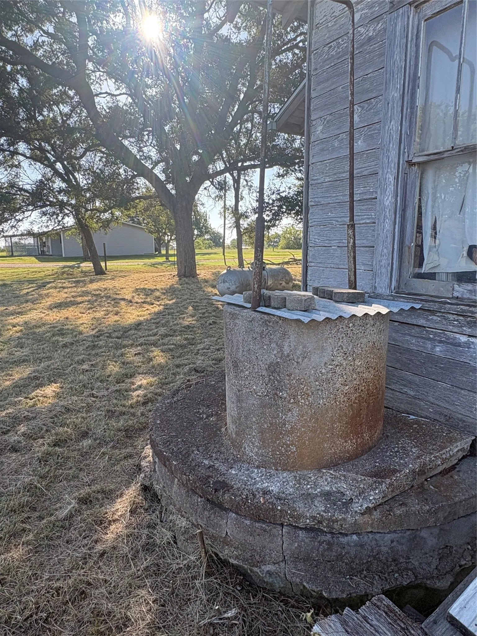 Single Family Residence For Sale in Mc Lennan County , 10847 Elk Road, Axtell, Texas 76624, 2 Bedroom, 1 Bathroom, Garage spaces, 1,102 Sqft, built in 1934, mls#21335637, Real Estate Agent in Axtell, Homes For Sale in Mc Lennan county, Homes For Sale in Axtell, Realtor in Axtell Texas, Real Estate Brokerage Independent Realty Texas, Luminita Cordes Realtor