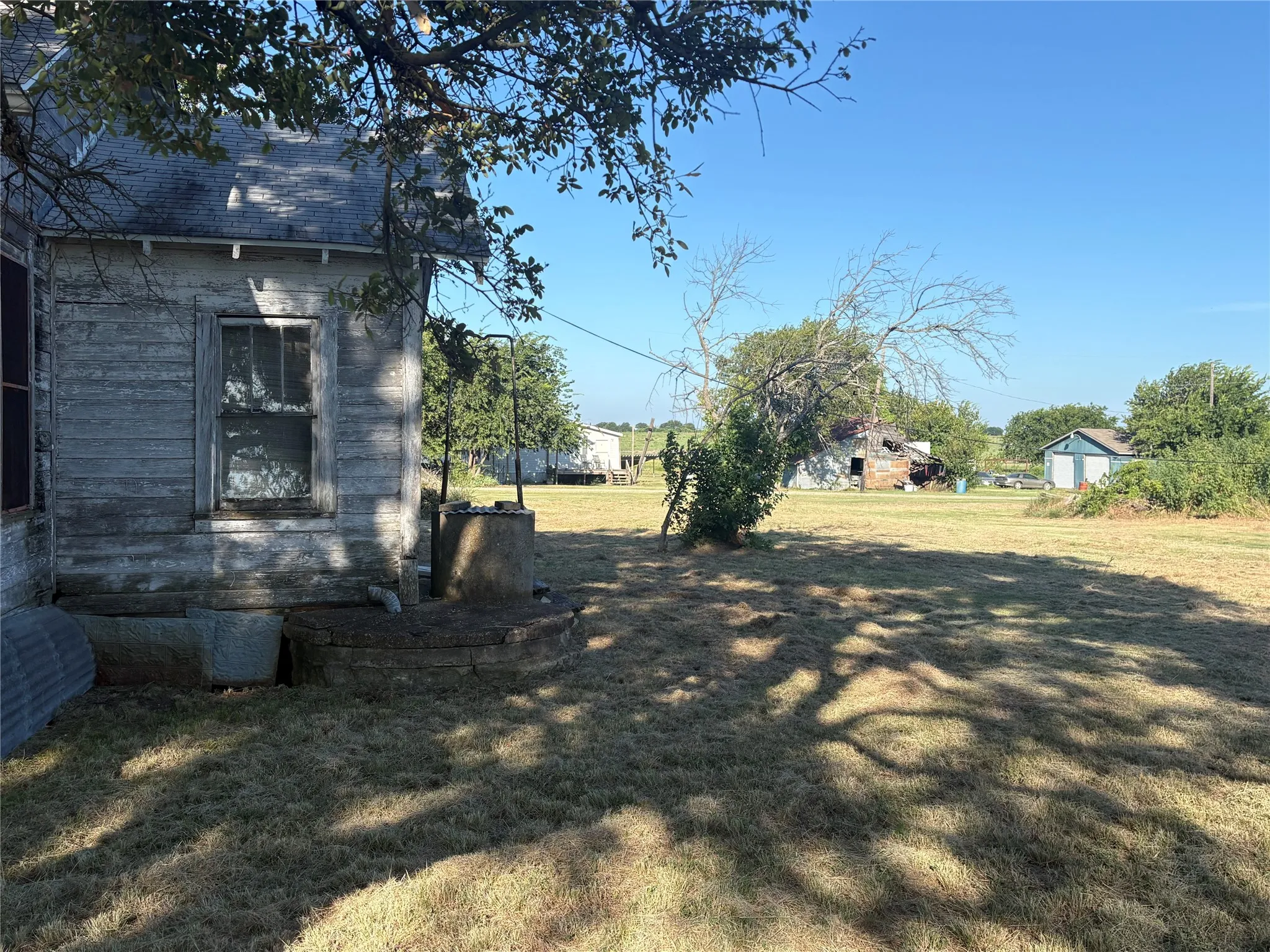 Single Family Residence For Sale in Mc Lennan County , 10847 Elk Road, Axtell, Texas 76624, 2 Bedroom, 1 Bathroom, Garage spaces, 1,102 Sqft, built in 1934, mls#21335637, Real Estate Agent in Axtell, Homes For Sale in Mc Lennan county, Homes For Sale in Axtell, Realtor in Axtell Texas, Real Estate Brokerage Independent Realty Texas, Luminita Cordes Realtor