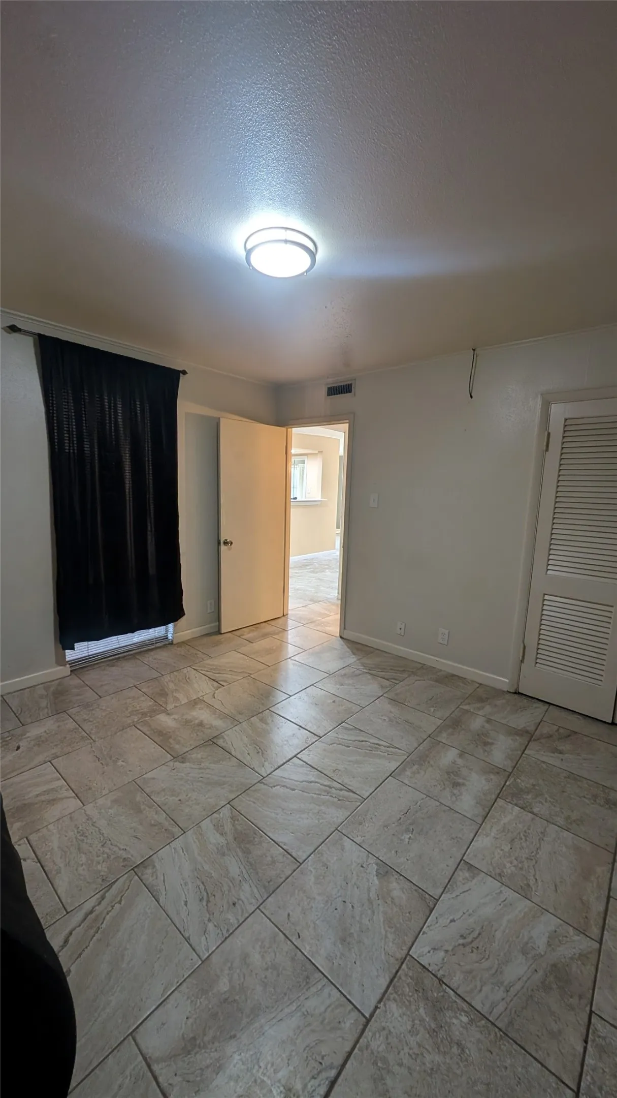 Condominium For Sale in Tarrant County , 556 E Avenue J B, Grand Prairie, Texas 75050, 3 Bedroom, 3 Bathroom, Garage spaces, 1,514 Sqft, built in 1968, mls#21332887, Real Estate Agent in Grand Prairie, Homes For Sale in Tarrant county, Homes For Sale in Grand Prairie, Realtor in Grand Prairie Texas, Real Estate Brokerage Independent Realty Texas, Luminita Cordes Realtor