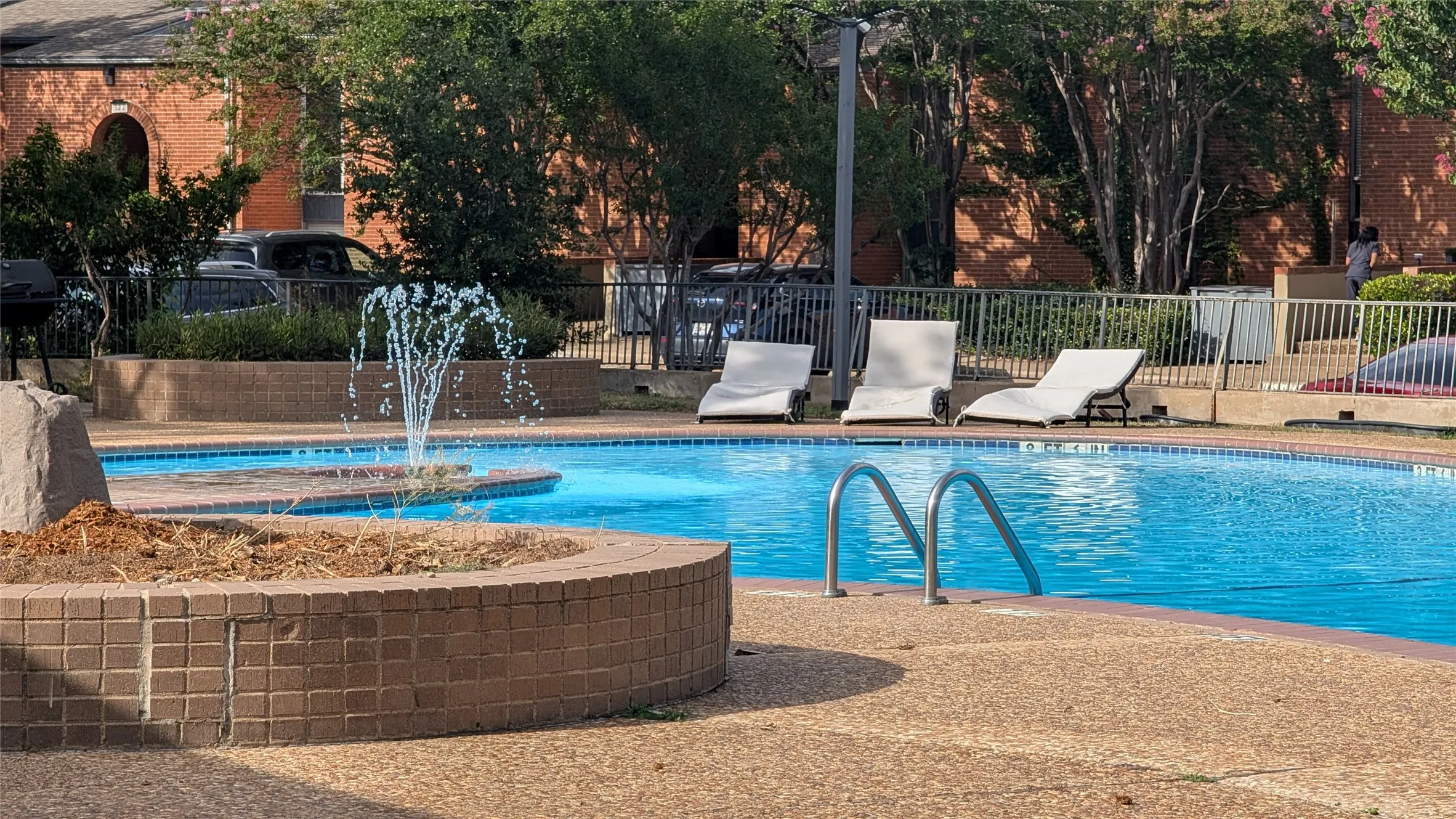 Condominium For Sale in Tarrant County , 556 E Avenue J B, Grand Prairie, Texas 75050, 3 Bedroom, 3 Bathroom, Garage spaces, 1,514 Sqft, built in 1968, mls#21332887, Real Estate Agent in Grand Prairie, Homes For Sale in Tarrant county, Homes For Sale in Grand Prairie, Realtor in Grand Prairie Texas, Real Estate Brokerage Independent Realty Texas, Luminita Cordes Realtor