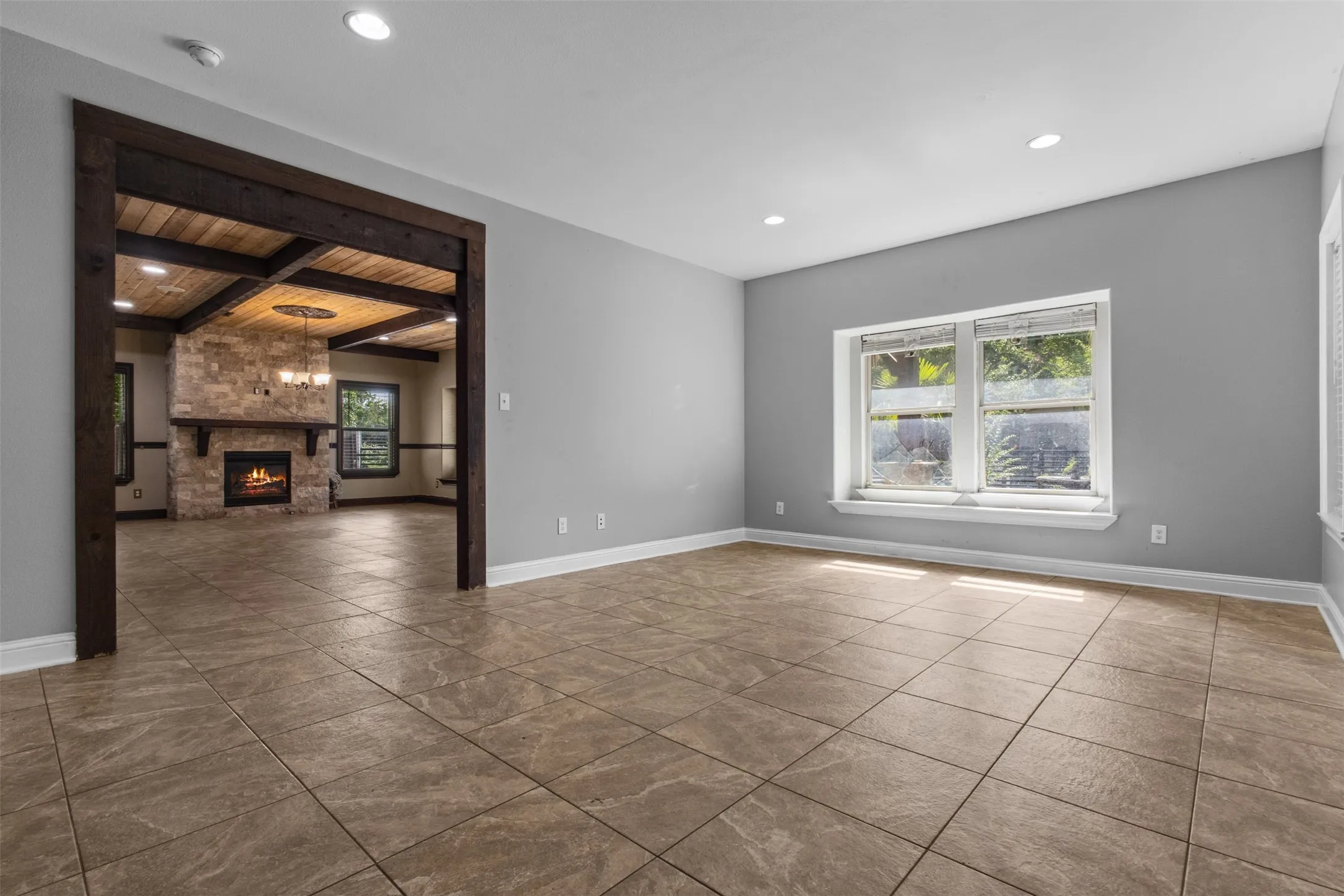 Single Family Residence For Sale in Dallas County , 3030 Weisenberger Drive, Dallas, Texas 75212, 5 Bedroom, 4 Bathroom, Garage spaces, 4,180 Sqft, built in 2013, mls#21335852, Real Estate Agent in Dallas, Homes For Sale in Dallas county, Homes For Sale in Dallas, Realtor in Dallas Texas, Real Estate Brokerage Independent Realty Texas, Luminita Cordes Realtor