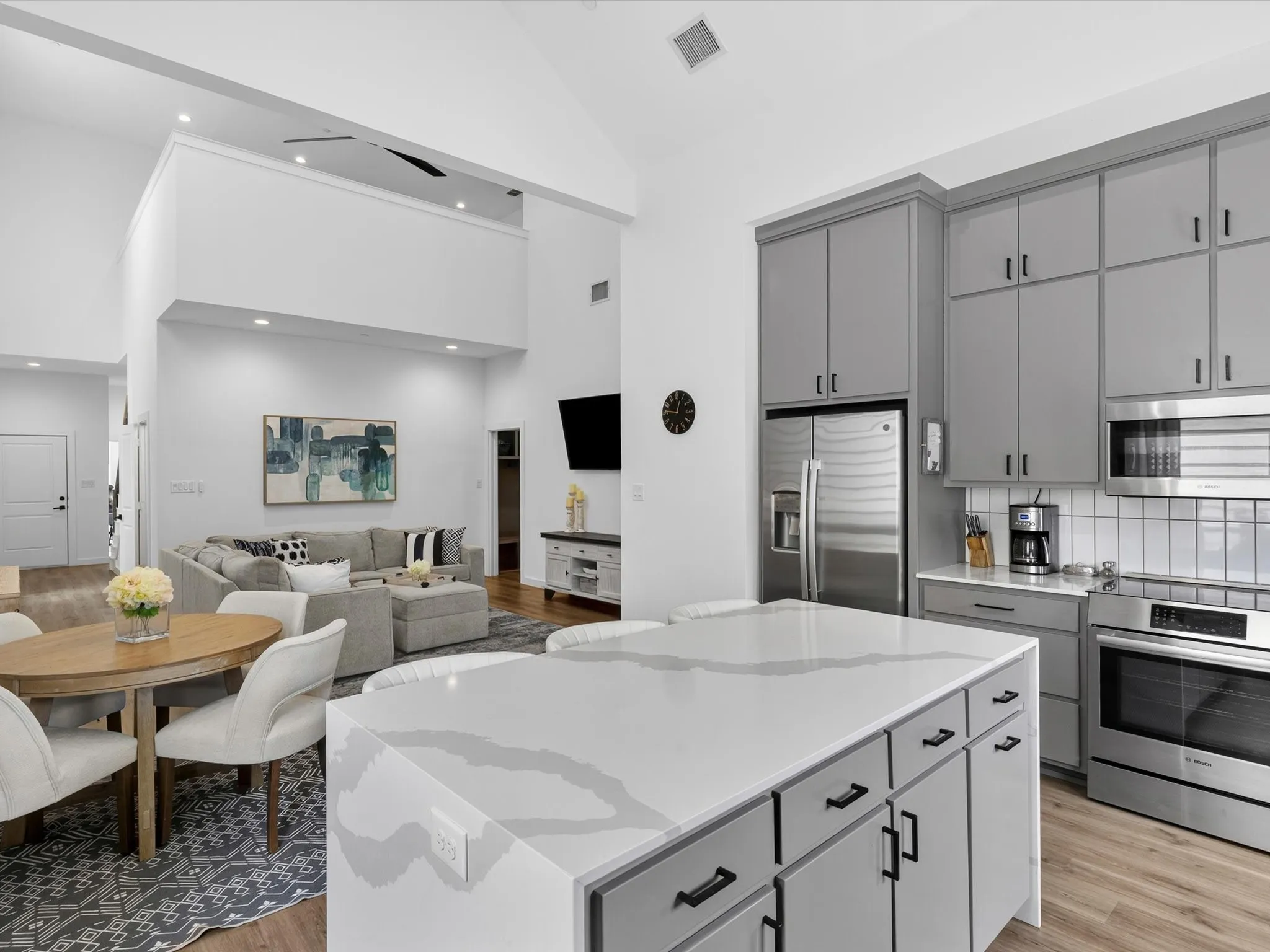 Single Family Residence For Sale in Tarrant County , 1313 Tillery Court, Grapevine, Texas 76051, 3 Bedroom, 3 Bathroom, 2 Garage spaces, 2,065 Sqft, built in 2023, mls#21335861, Real Estate Agent in Grapevine, Homes For Sale in Tarrant county, Homes For Sale in Grapevine, Realtor in Grapevine Texas, Real Estate Brokerage Independent Realty Texas, Luminita Cordes Realtor