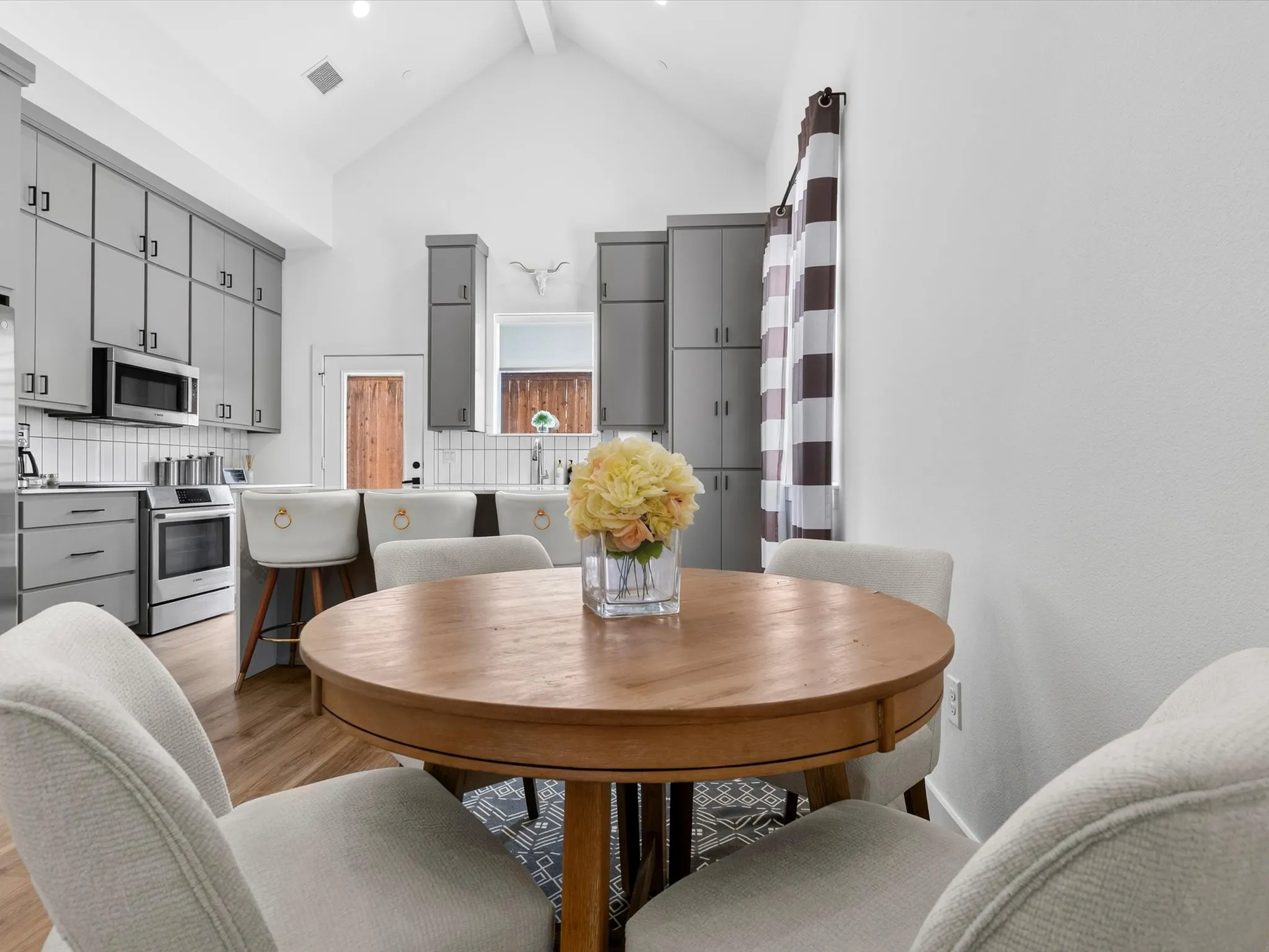 Single Family Residence For Sale in Tarrant County , 1313 Tillery Court, Grapevine, Texas 76051, 3 Bedroom, 3 Bathroom, 2 Garage spaces, 2,065 Sqft, built in 2023, mls#21335861, Real Estate Agent in Grapevine, Homes For Sale in Tarrant county, Homes For Sale in Grapevine, Realtor in Grapevine Texas, Real Estate Brokerage Independent Realty Texas, Luminita Cordes Realtor