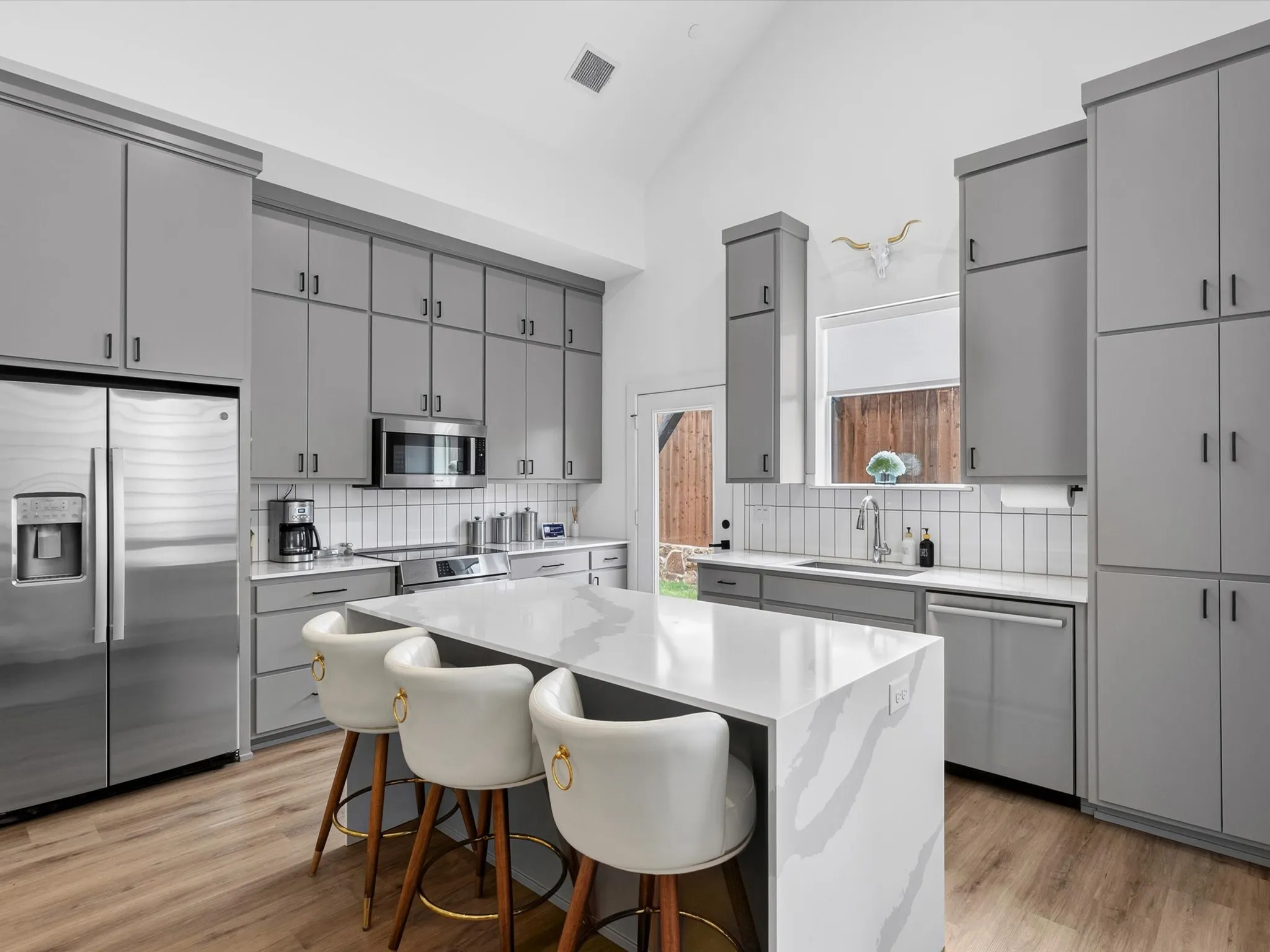 Single Family Residence For Sale in Tarrant County , 1313 Tillery Court, Grapevine, Texas 76051, 3 Bedroom, 3 Bathroom, 2 Garage spaces, 2,065 Sqft, built in 2023, mls#21335861, Real Estate Agent in Grapevine, Homes For Sale in Tarrant county, Homes For Sale in Grapevine, Realtor in Grapevine Texas, Real Estate Brokerage Independent Realty Texas, Luminita Cordes Realtor