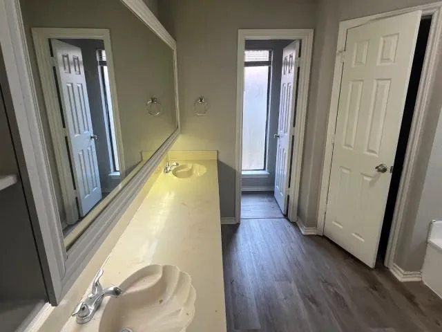 Single Family Residence For Sale in Tarrant County , 934 Robinwood Drive, Arlington, Texas 76017, 3 Bedroom, 2 Bathroom, 2 Garage spaces, 1,938 Sqft, built in 1985, mls#21335868, Real Estate Agent in Arlington, Homes For Sale in Tarrant county, Homes For Sale in Arlington, Realtor in Arlington Texas, Real Estate Brokerage Independent Realty Texas, Luminita Cordes Realtor