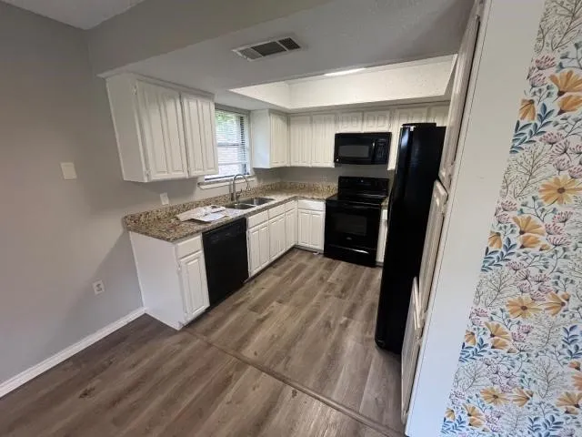 Single Family Residence For Sale in Tarrant County , 934 Robinwood Drive, Arlington, Texas 76017, 3 Bedroom, 2 Bathroom, 2 Garage spaces, 1,938 Sqft, built in 1985, mls#21335868, Real Estate Agent in Arlington, Homes For Sale in Tarrant county, Homes For Sale in Arlington, Realtor in Arlington Texas, Real Estate Brokerage Independent Realty Texas, Luminita Cordes Realtor