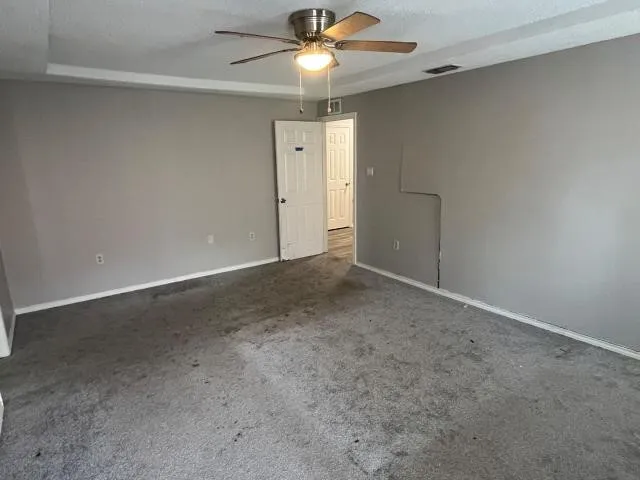 Single Family Residence For Sale in Tarrant County , 934 Robinwood Drive, Arlington, Texas 76017, 3 Bedroom, 2 Bathroom, 2 Garage spaces, 1,938 Sqft, built in 1985, mls#21335868, Real Estate Agent in Arlington, Homes For Sale in Tarrant county, Homes For Sale in Arlington, Realtor in Arlington Texas, Real Estate Brokerage Independent Realty Texas, Luminita Cordes Realtor