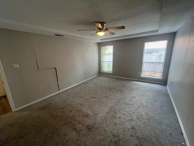 Single Family Residence For Sale in Tarrant County , 934 Robinwood Drive, Arlington, Texas 76017, 3 Bedroom, 2 Bathroom, 2 Garage spaces, 1,938 Sqft, built in 1985, mls#21335868, Real Estate Agent in Arlington, Homes For Sale in Tarrant county, Homes For Sale in Arlington, Realtor in Arlington Texas, Real Estate Brokerage Independent Realty Texas, Luminita Cordes Realtor