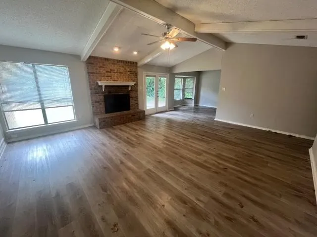 Single Family Residence For Sale in Tarrant County , 934 Robinwood Drive, Arlington, Texas 76017, 3 Bedroom, 2 Bathroom, 2 Garage spaces, 1,938 Sqft, built in 1985, mls#21335868, Real Estate Agent in Arlington, Homes For Sale in Tarrant county, Homes For Sale in Arlington, Realtor in Arlington Texas, Real Estate Brokerage Independent Realty Texas, Luminita Cordes Realtor