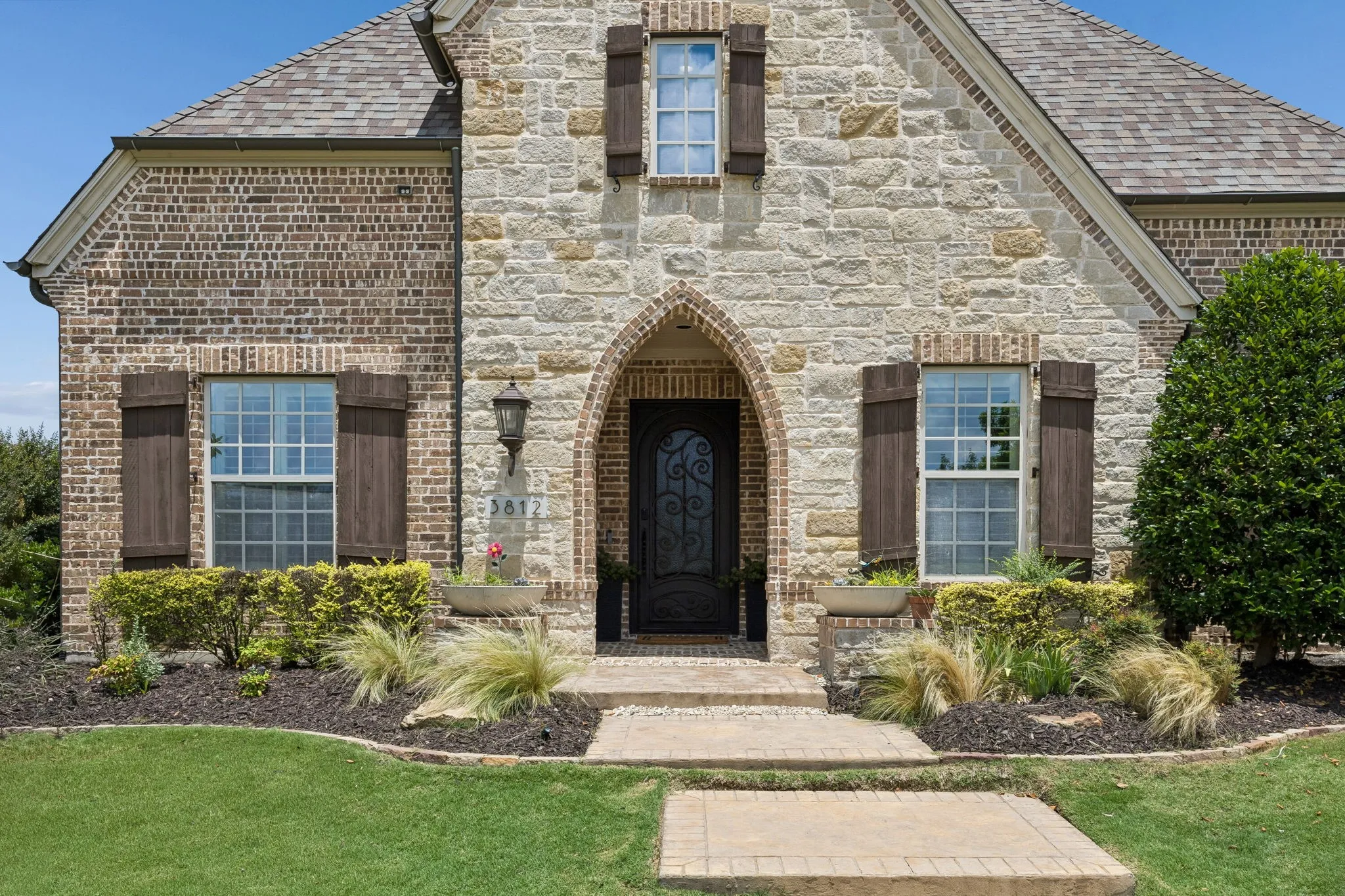 Single Family Residence For Sale in Denton County , 3812 Shady Creek Court, Frisco, Texas 75033, 4 Bedroom, 5 Bathroom, 3 Garage spaces, 4,569 Sqft, built in 2014, mls#21333021, Real Estate Agent in Frisco, Homes For Sale in Denton county, Homes For Sale in Frisco, Realtor in Frisco Texas, Real Estate Brokerage Independent Realty Texas, Luminita Cordes Realtor