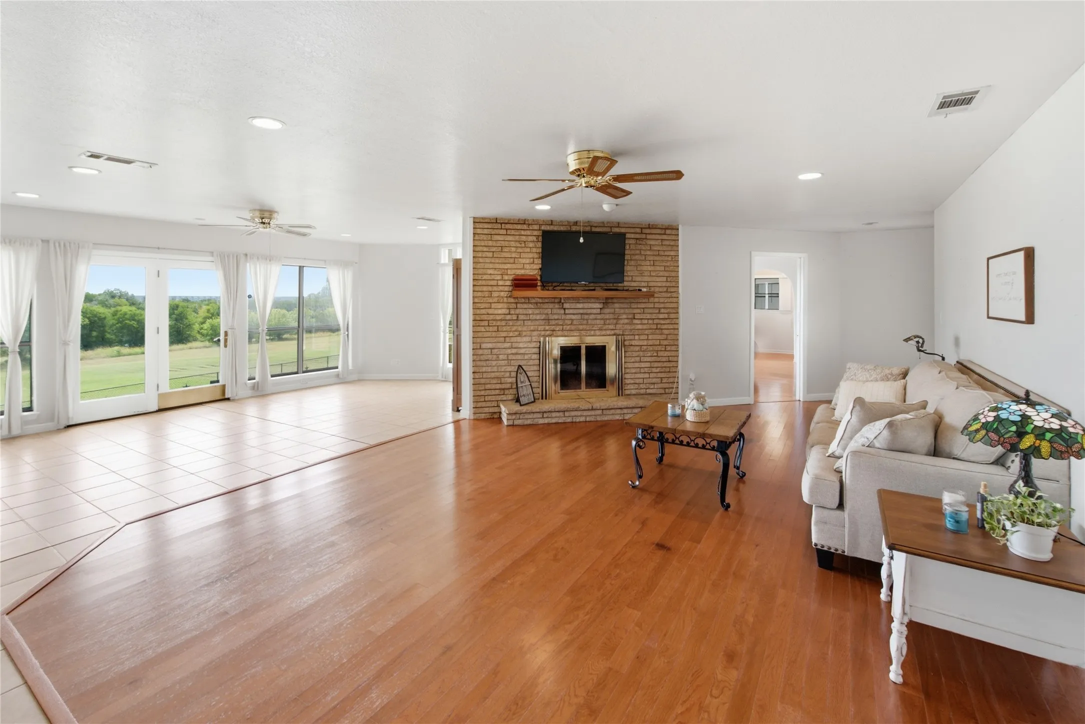 Single Family Residence For Sale in Bosque County , 181 County Road 1747, Clifton, Texas 76634, 3 Bedroom, 2 Bathroom, Garage spaces, 2,760 Sqft, built in 1970, mls#21335875, Real Estate Agent in Clifton, Homes For Sale in Bosque county, Homes For Sale in Clifton, Realtor in Clifton Texas, Real Estate Brokerage Independent Realty Texas, Luminita Cordes Realtor