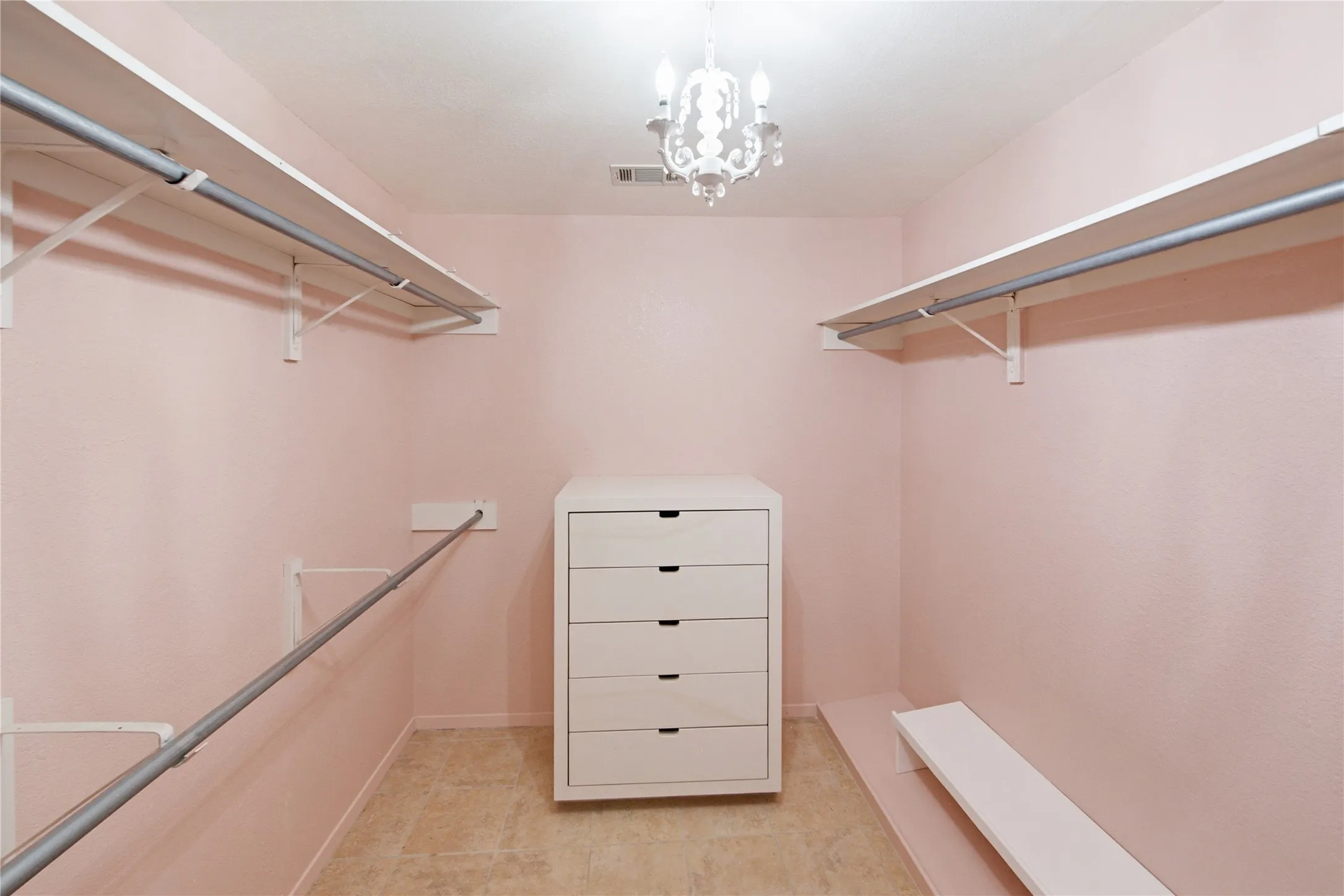 Single Family Residence For Sale in Bosque County , 181 County Road 1747, Clifton, Texas 76634, 3 Bedroom, 2 Bathroom, Garage spaces, 2,760 Sqft, built in 1970, mls#21335875, Real Estate Agent in Clifton, Homes For Sale in Bosque county, Homes For Sale in Clifton, Realtor in Clifton Texas, Real Estate Brokerage Independent Realty Texas, Luminita Cordes Realtor