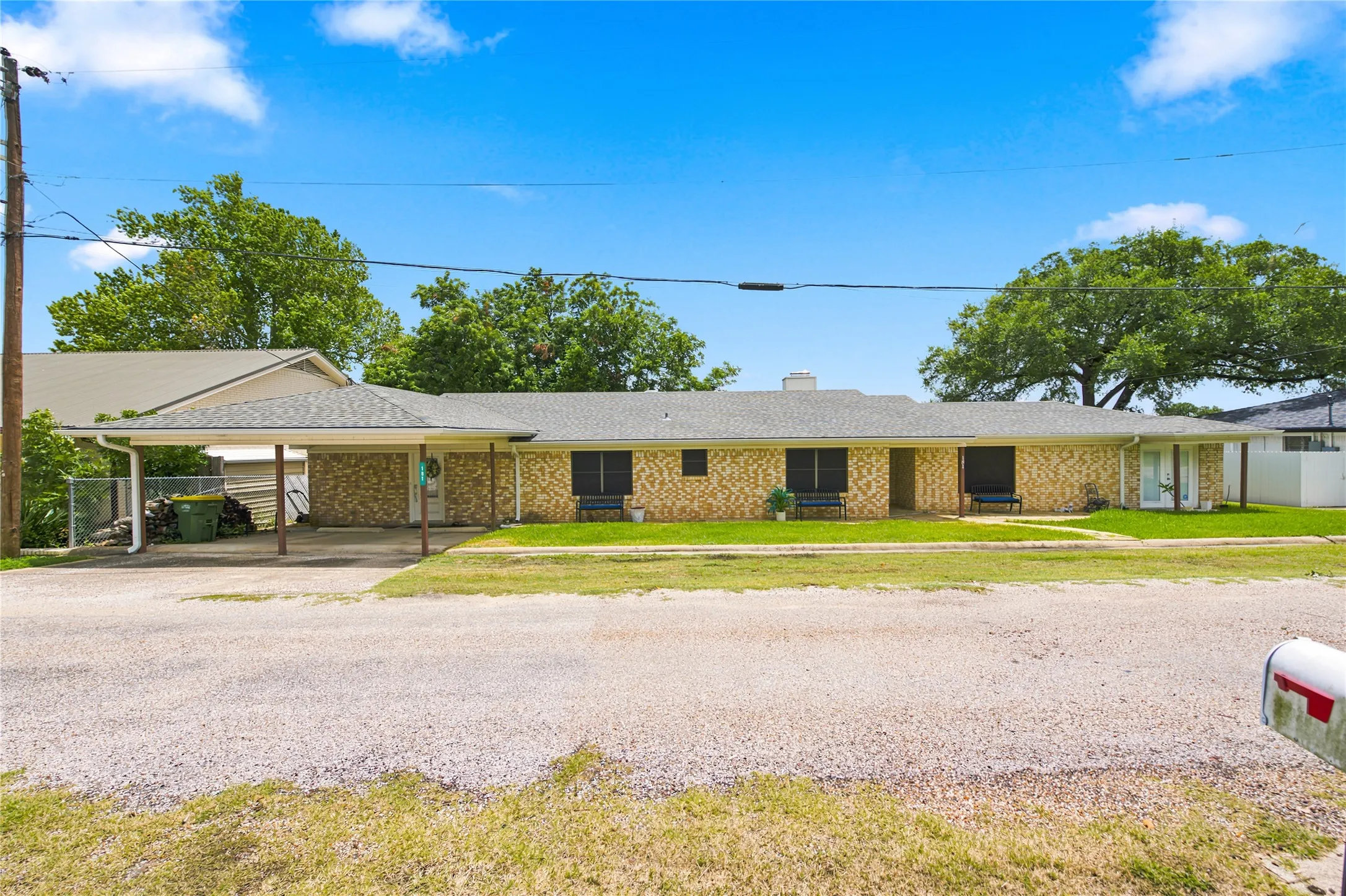 Single Family Residence For Sale in Bosque County , 181 County Road 1747, Clifton, Texas 76634, 3 Bedroom, 2 Bathroom, Garage spaces, 2,760 Sqft, built in 1970, mls#21335875, Real Estate Agent in Clifton, Homes For Sale in Bosque county, Homes For Sale in Clifton, Realtor in Clifton Texas, Real Estate Brokerage Independent Realty Texas, Luminita Cordes Realtor