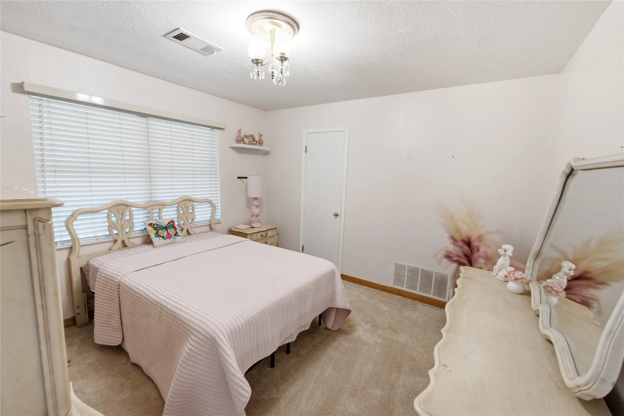Single Family Residence For Sale in Bosque County , 181 County Road 1747, Clifton, Texas 76634, 3 Bedroom, 2 Bathroom, Garage spaces, 2,760 Sqft, built in 1970, mls#21335875, Real Estate Agent in Clifton, Homes For Sale in Bosque county, Homes For Sale in Clifton, Realtor in Clifton Texas, Real Estate Brokerage Independent Realty Texas, Luminita Cordes Realtor