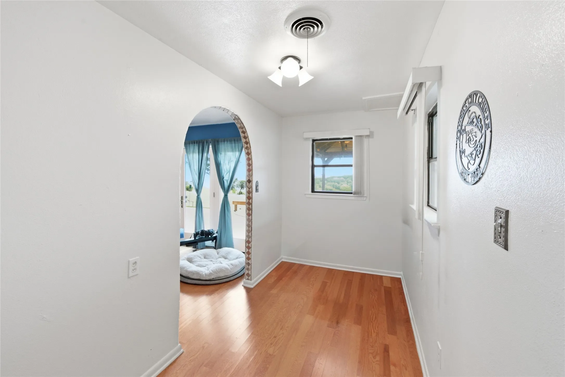 Single Family Residence For Sale in Bosque County , 181 County Road 1747, Clifton, Texas 76634, 3 Bedroom, 2 Bathroom, Garage spaces, 2,760 Sqft, built in 1970, mls#21335875, Real Estate Agent in Clifton, Homes For Sale in Bosque county, Homes For Sale in Clifton, Realtor in Clifton Texas, Real Estate Brokerage Independent Realty Texas, Luminita Cordes Realtor