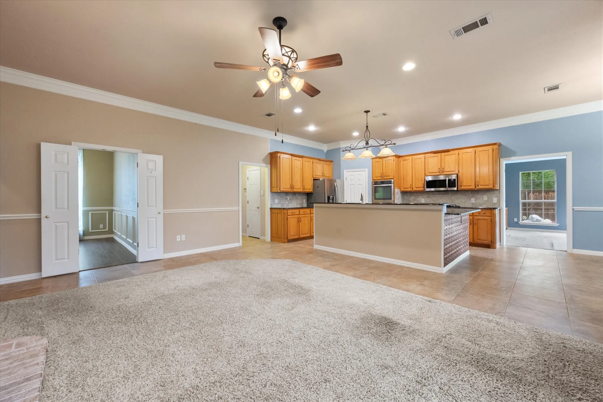 Single Family Residence For Sale in Tarrant County , 8904 Thornway Drive, North Richland Hills, Texas 76182, 4 Bedroom, 3 Bathroom, 3 Garage spaces, 3,029 Sqft, built in 1996, mls#21335704, Real Estate Agent in North Richland Hills, Homes For Sale in Tarrant county, Homes For Sale in North Richland Hills, Realtor in North Richland Hills Texas, Real Estate Brokerage Independent Realty Texas, Luminita Cordes Realtor