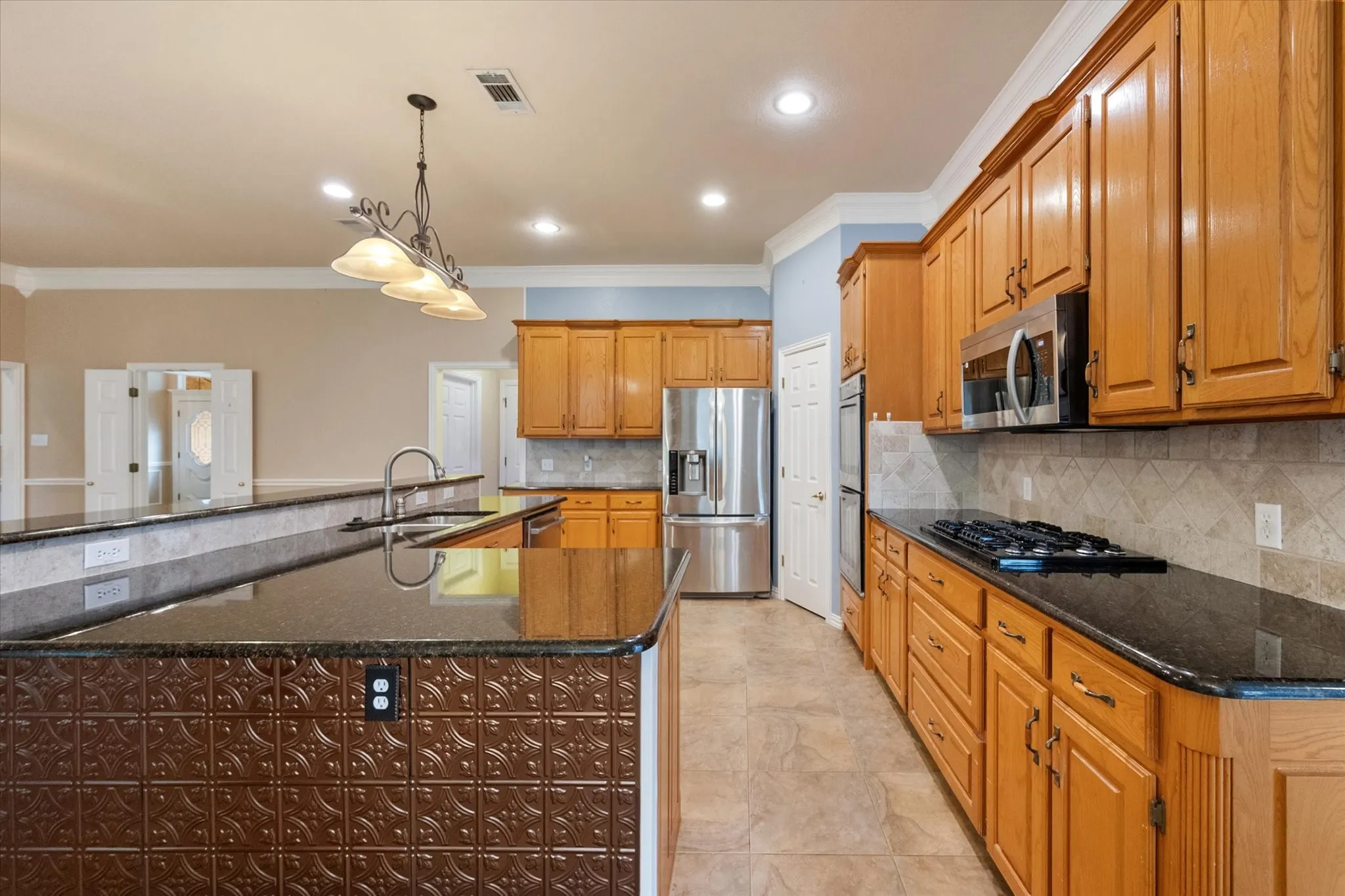 Single Family Residence For Sale in Tarrant County , 8904 Thornway Drive, North Richland Hills, Texas 76182, 4 Bedroom, 3 Bathroom, 3 Garage spaces, 3,029 Sqft, built in 1996, mls#21335704, Real Estate Agent in North Richland Hills, Homes For Sale in Tarrant county, Homes For Sale in North Richland Hills, Realtor in North Richland Hills Texas, Real Estate Brokerage Independent Realty Texas, Luminita Cordes Realtor